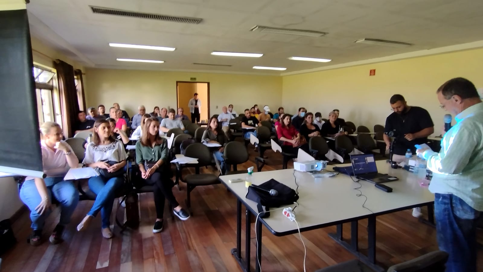 Programação será desenvolvida nesta terça e quarta-feira, com a finalidade de aprimorar rotina de profissionais e de proprietários de abatedouros