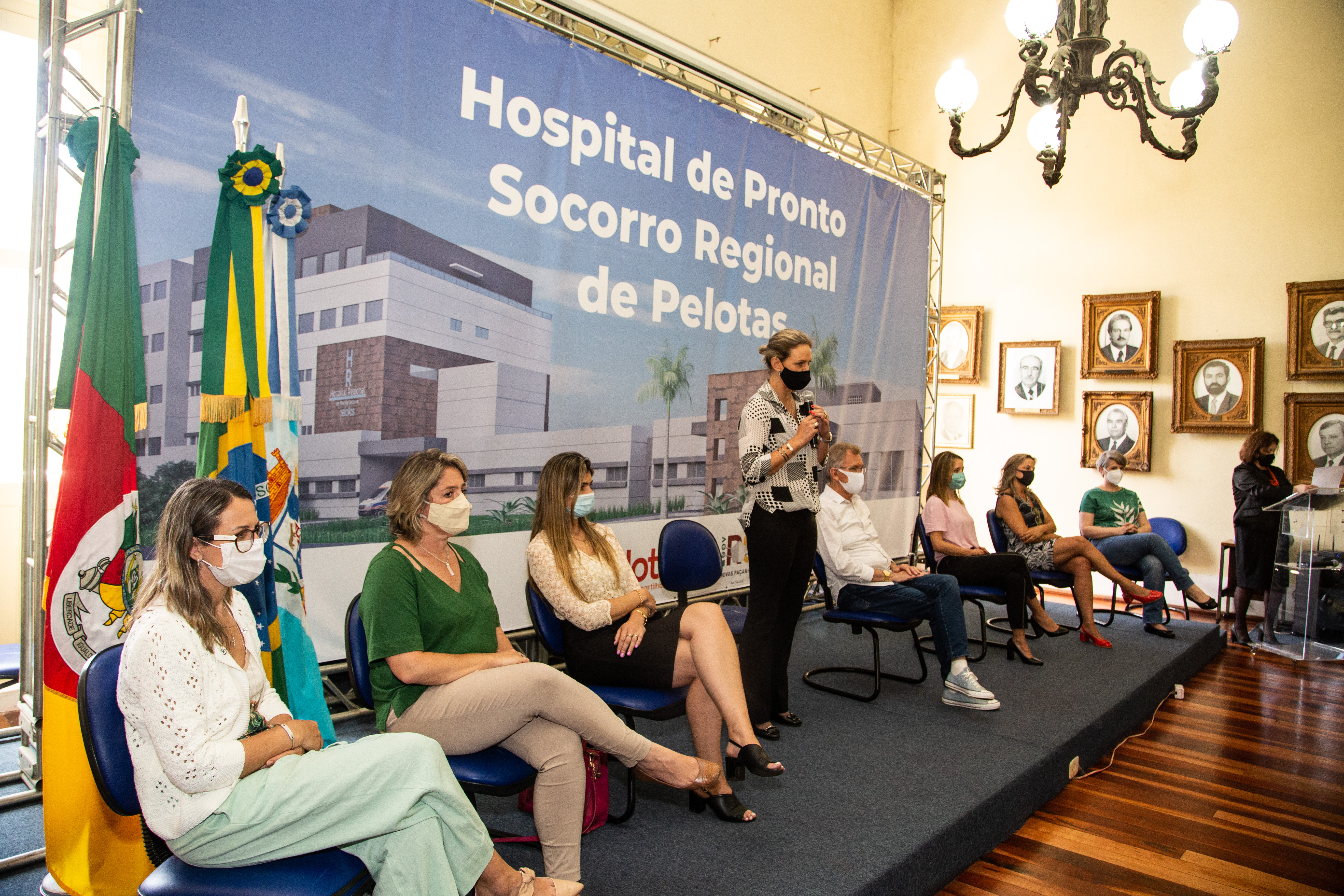 Ato contou com a presença da prefeita Paula Mascarenhas. O material servirá de instrumento informativo para ações de enfrentamento à violência contra crianças, adolescentes e suas famílias