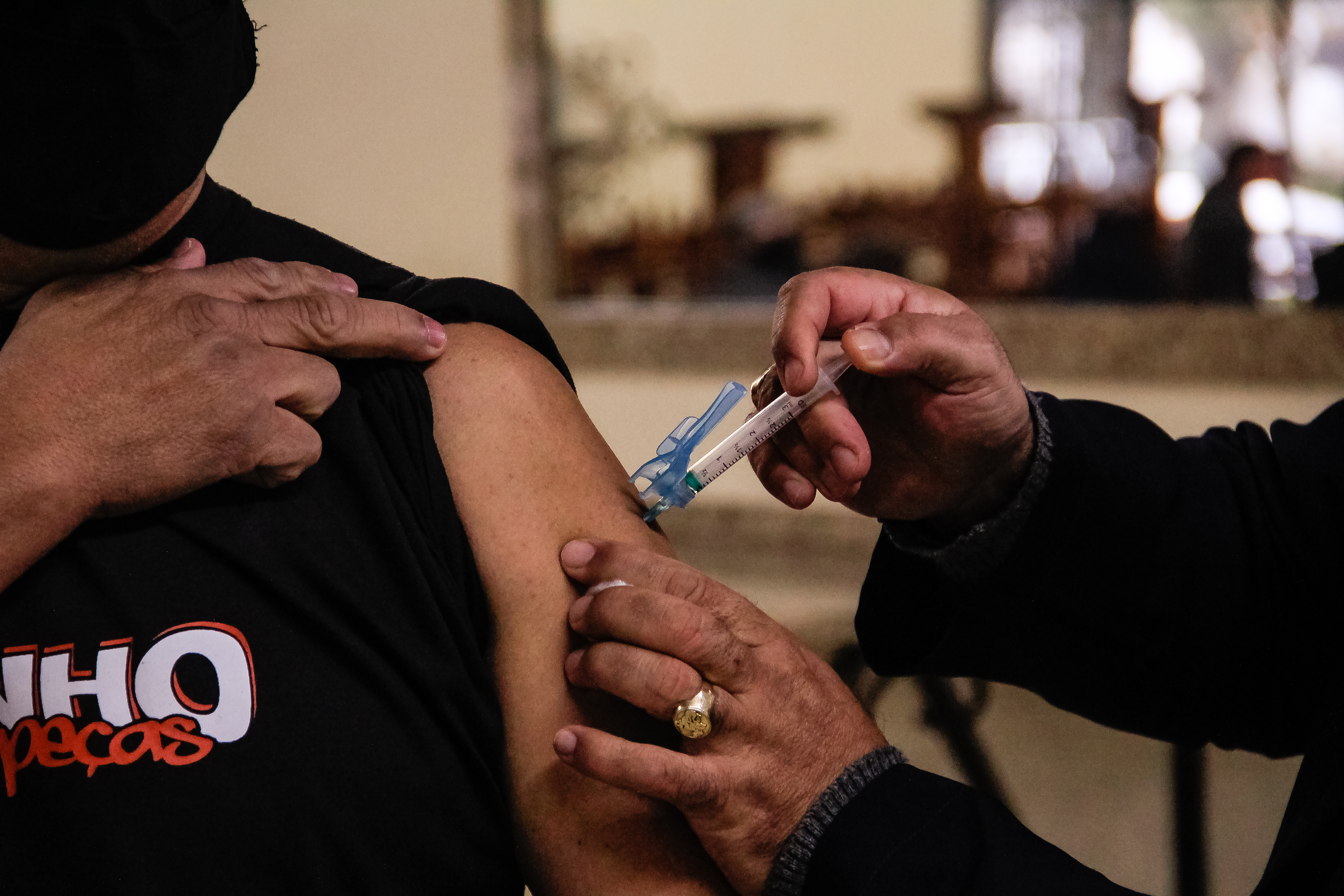 Grupo de quilombolas concluiu imunização e mais gestantes e puérperas receberam a 1ª dose da vacina que protege do coronavírus