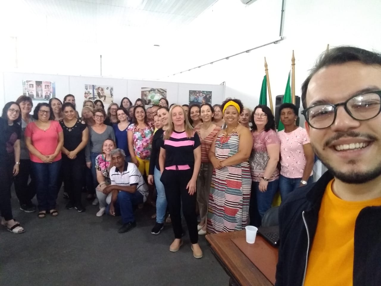 Encontro com docentes das classes de apoio também refletiu acerca dos aspectos sociais, biológicos, afetivos e psicológicos que dificultam a aprendizagem