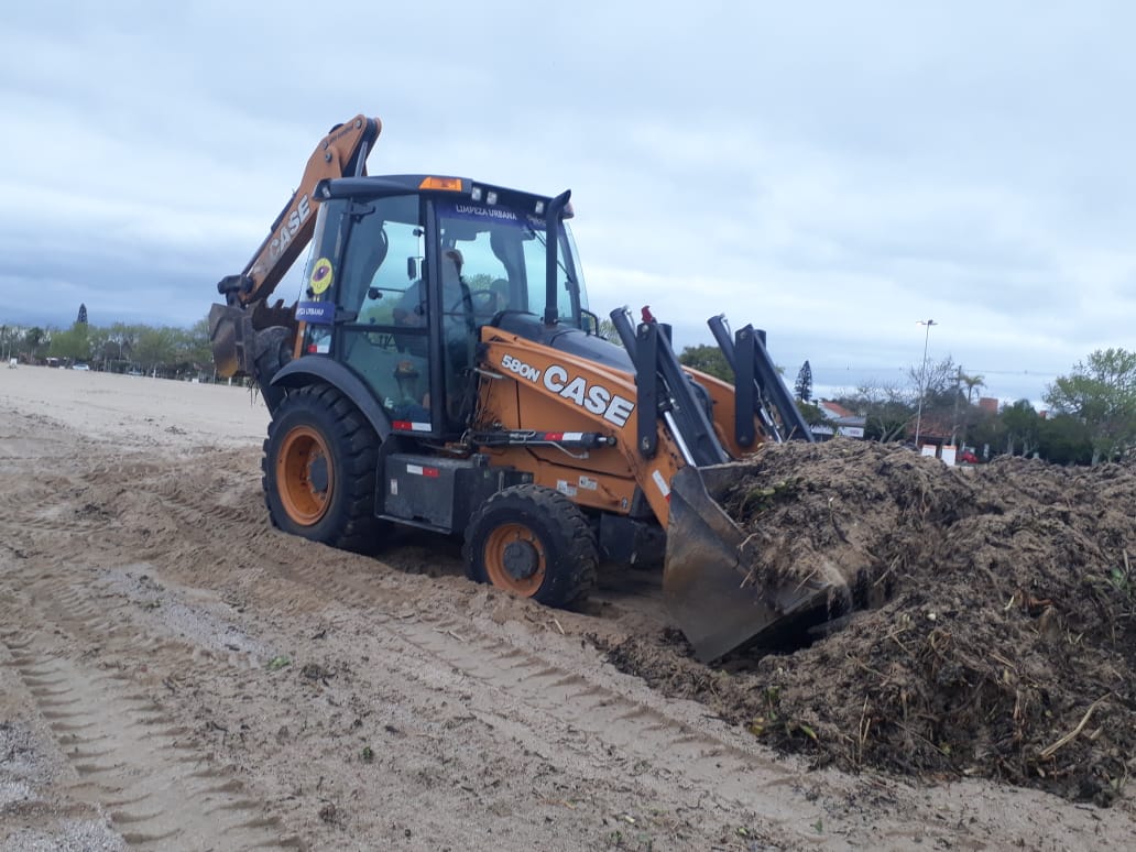 Decisão foi tomada após a divulgação de vídeo e texto nas redes sociais, acusando a Ssui de retirar pequena quantidade de areia da orla da praia do Laranjal para uso indevido