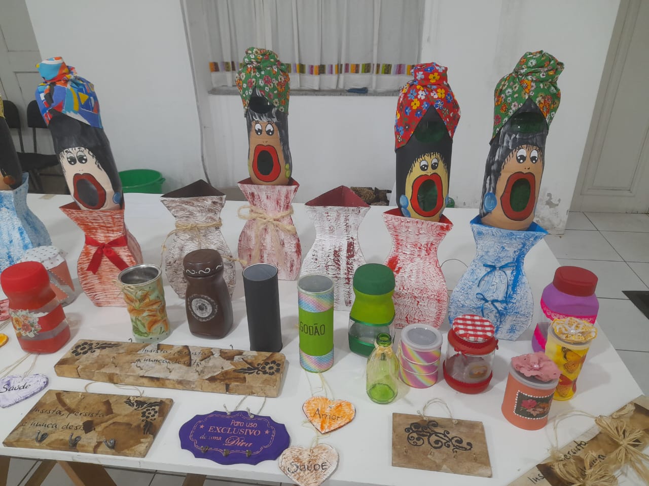 O Retrate recebeu mais um curso nesta semana, desta vez, de artesanato com materiais recicláveis