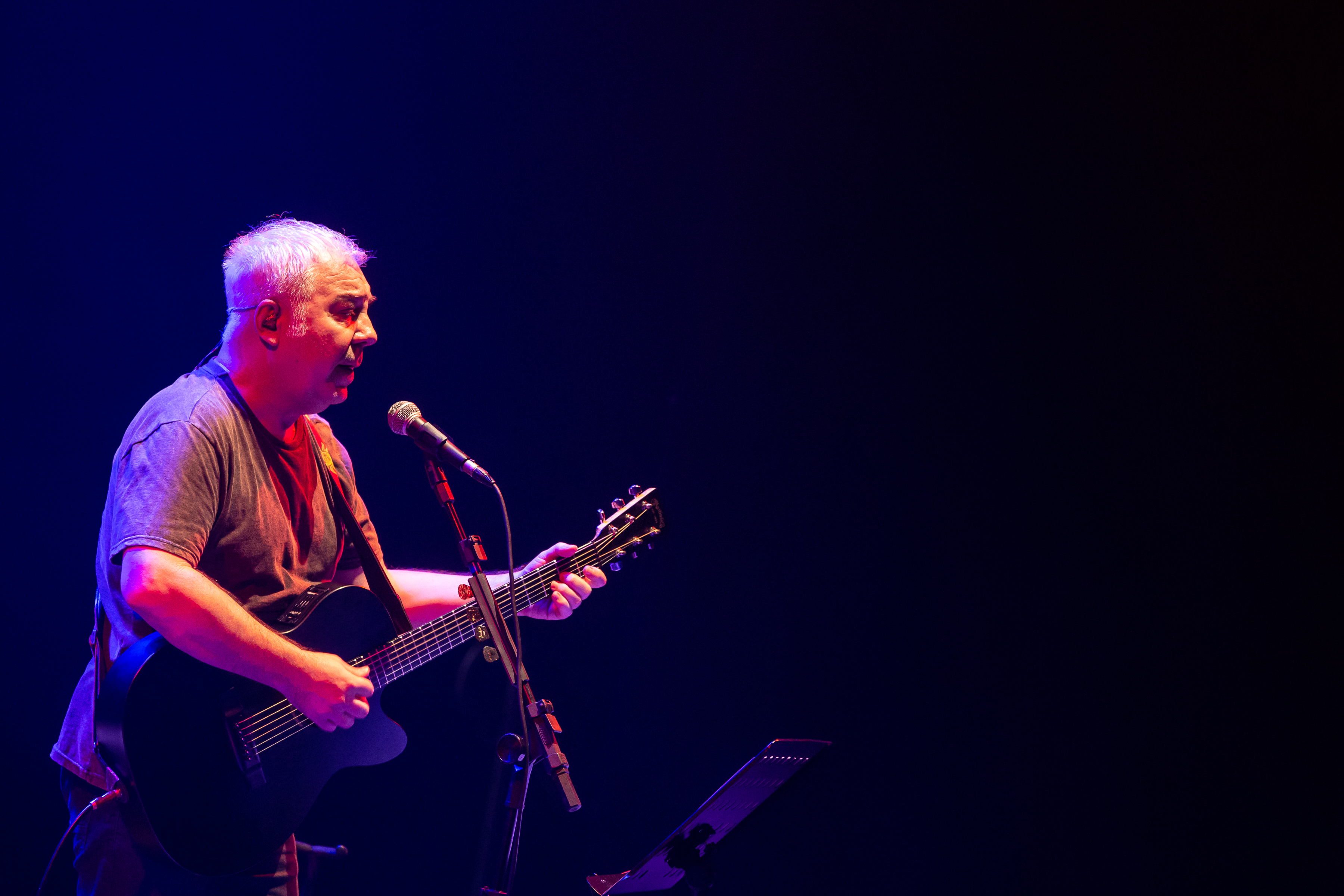 Teatro municipal terá projeto de extensão da UFPel, nesta sexta, e show de um dos maiores nomes da música popular gaúcha na noite de sábado