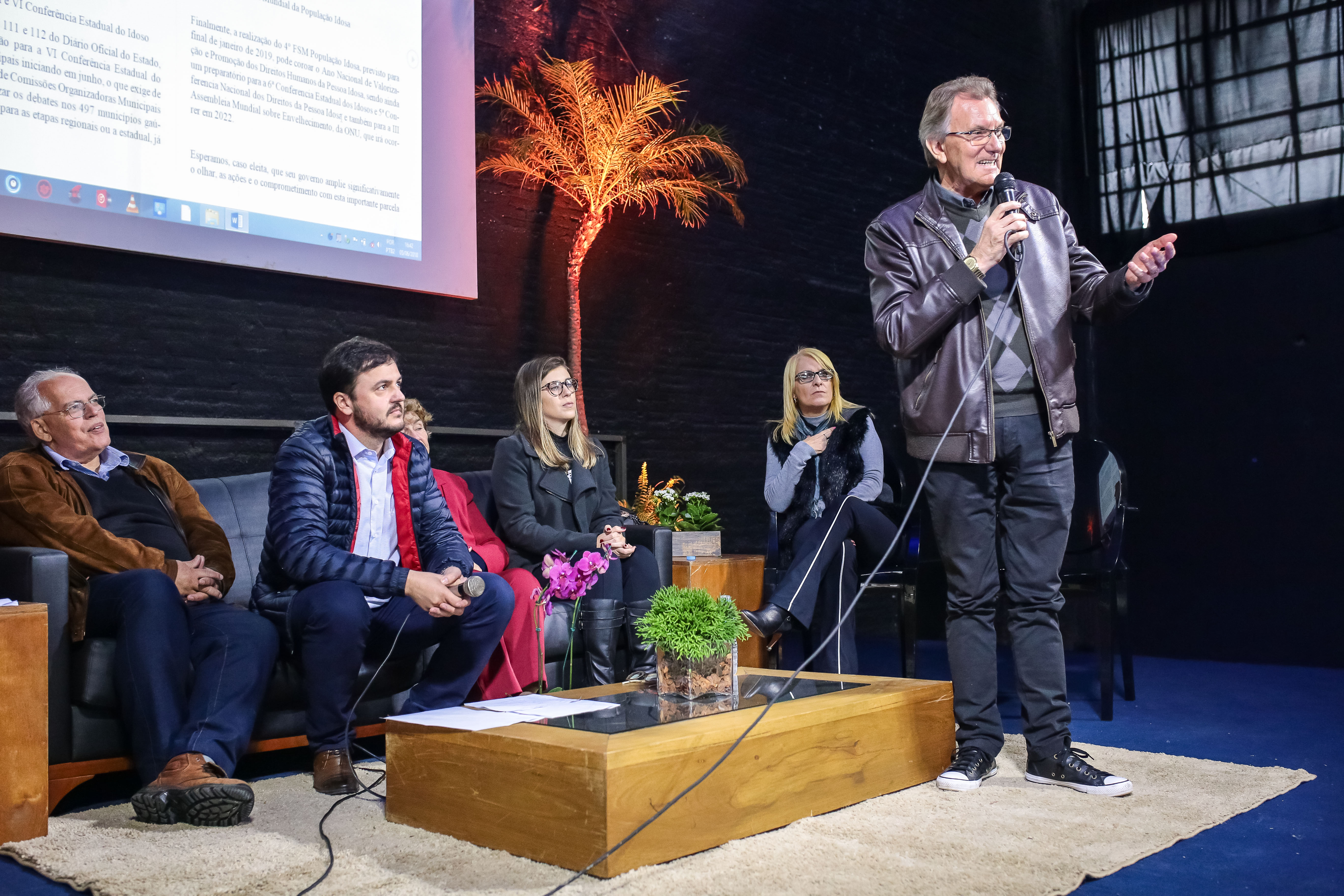 Debate ocorreu no Centro de Eventos como parte da programação da Fenadoce