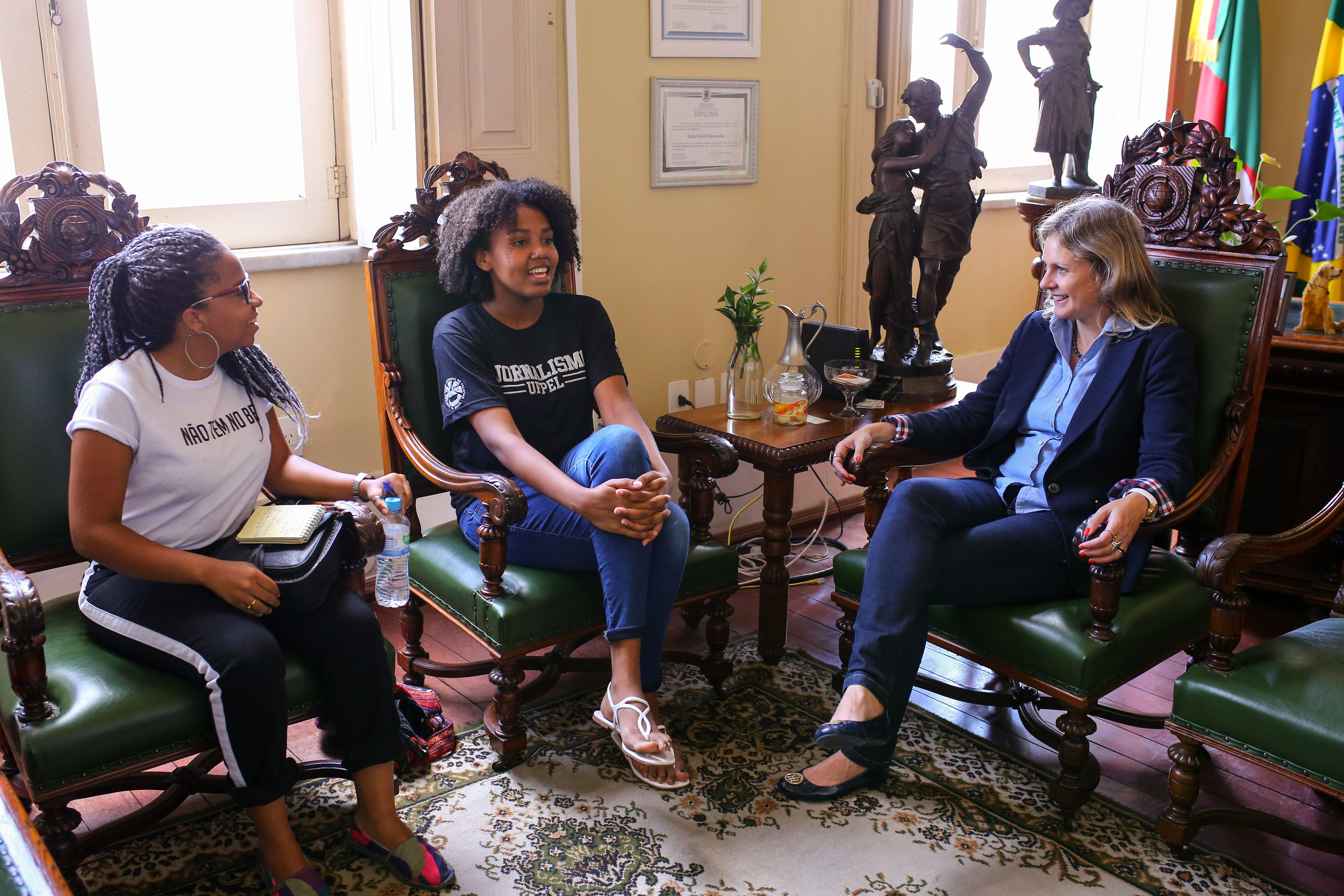 Estudantes realizaram entrevista com a Prefeita