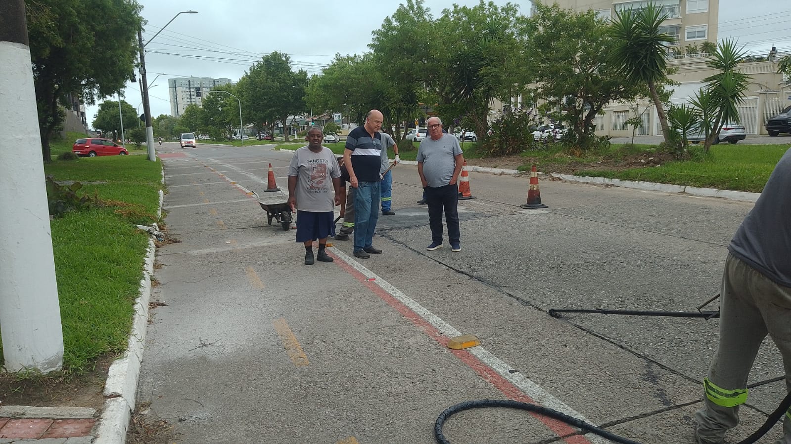 Também foi realizado o auxílio ao Corpo de Bombeiros na reforma de guaritas na praia do Laranjal