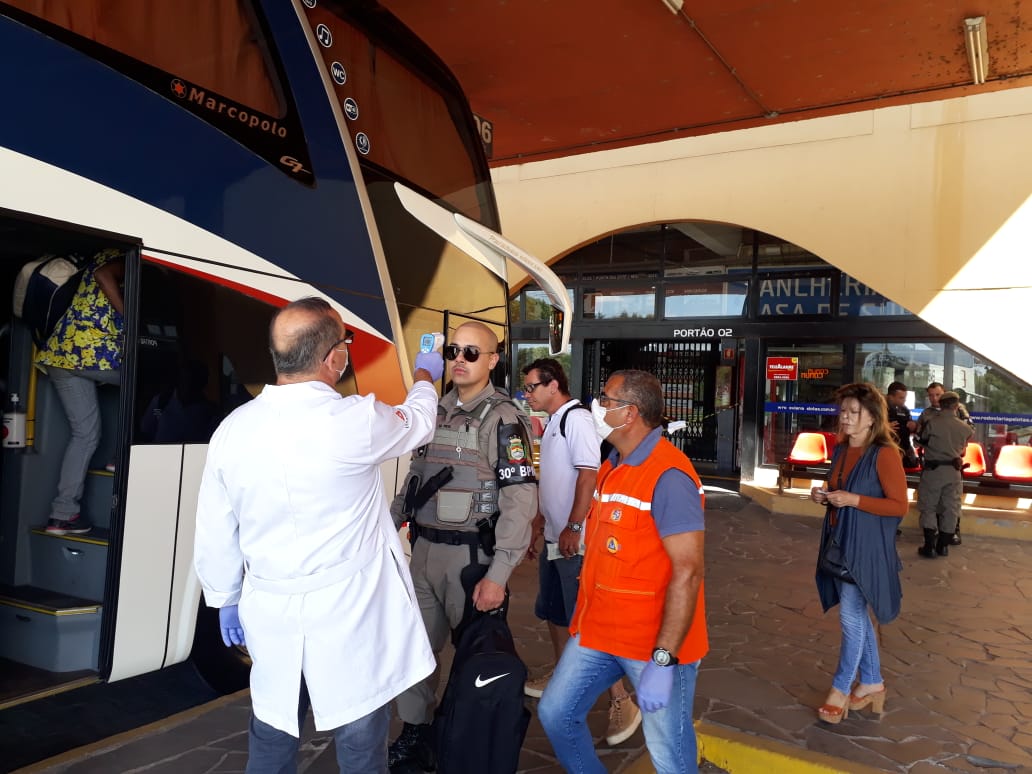 Mais de 11 mil passageiros que chegaram ao município foram abordados em atividade concluída na semana que passou