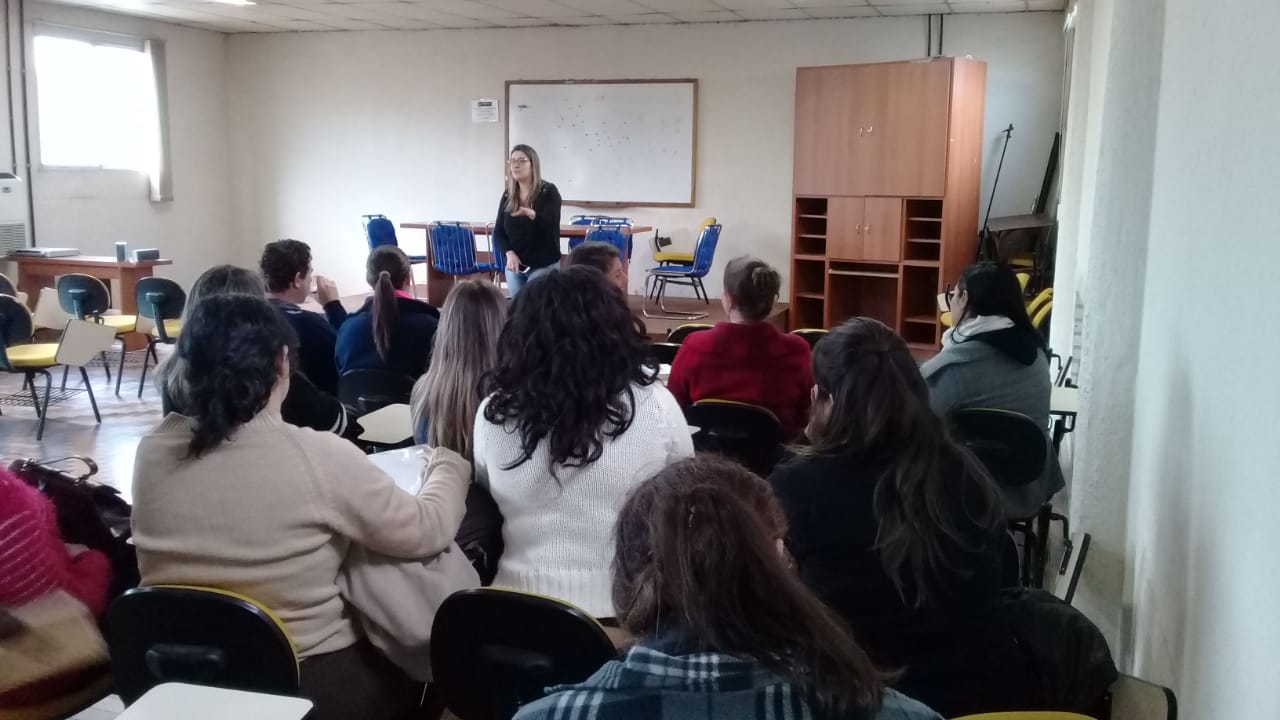 Servidores discutiram o funcionamento da rede assistencial e o acesso a benefícios