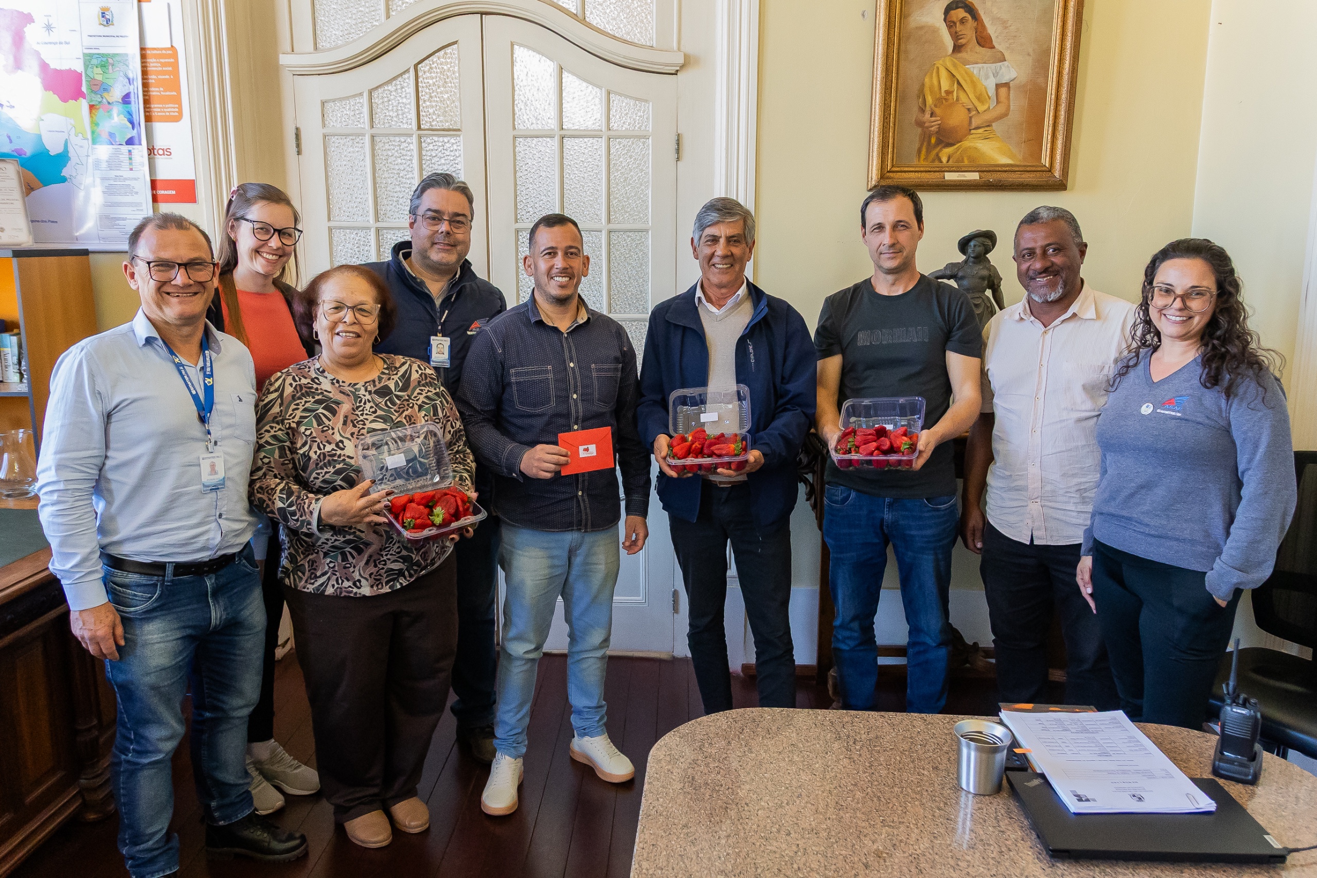 Organizadores fazem convite ao prefeito Marroni, para a abertura oficial na sexta-feira (3), às 11h, no Largo do Mercado