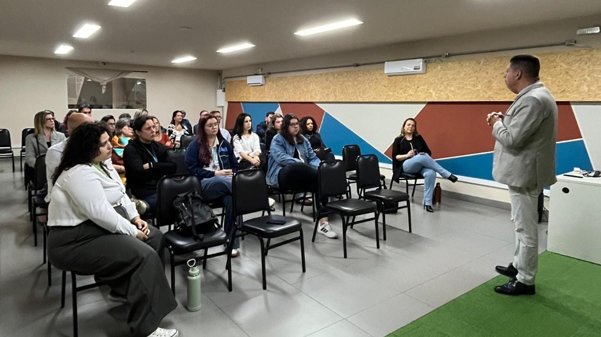 Encontro promovido pela empresa Químea reuniu profissionais no Parque Tecnológico para esclarecimentos de normas ambientais