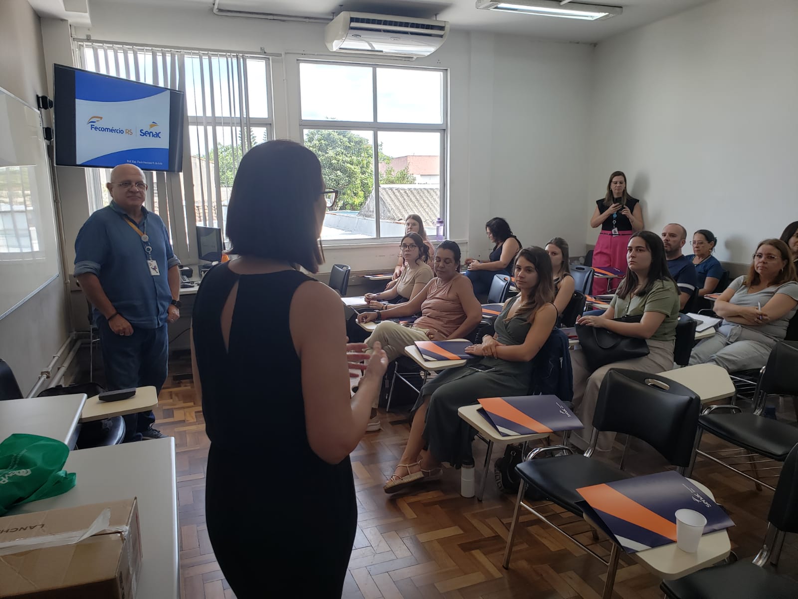 Com o objetivo de melhorar o atendimento aos usuários, o curso, em parceria com o Senac vai capacitar servidores do Instituto