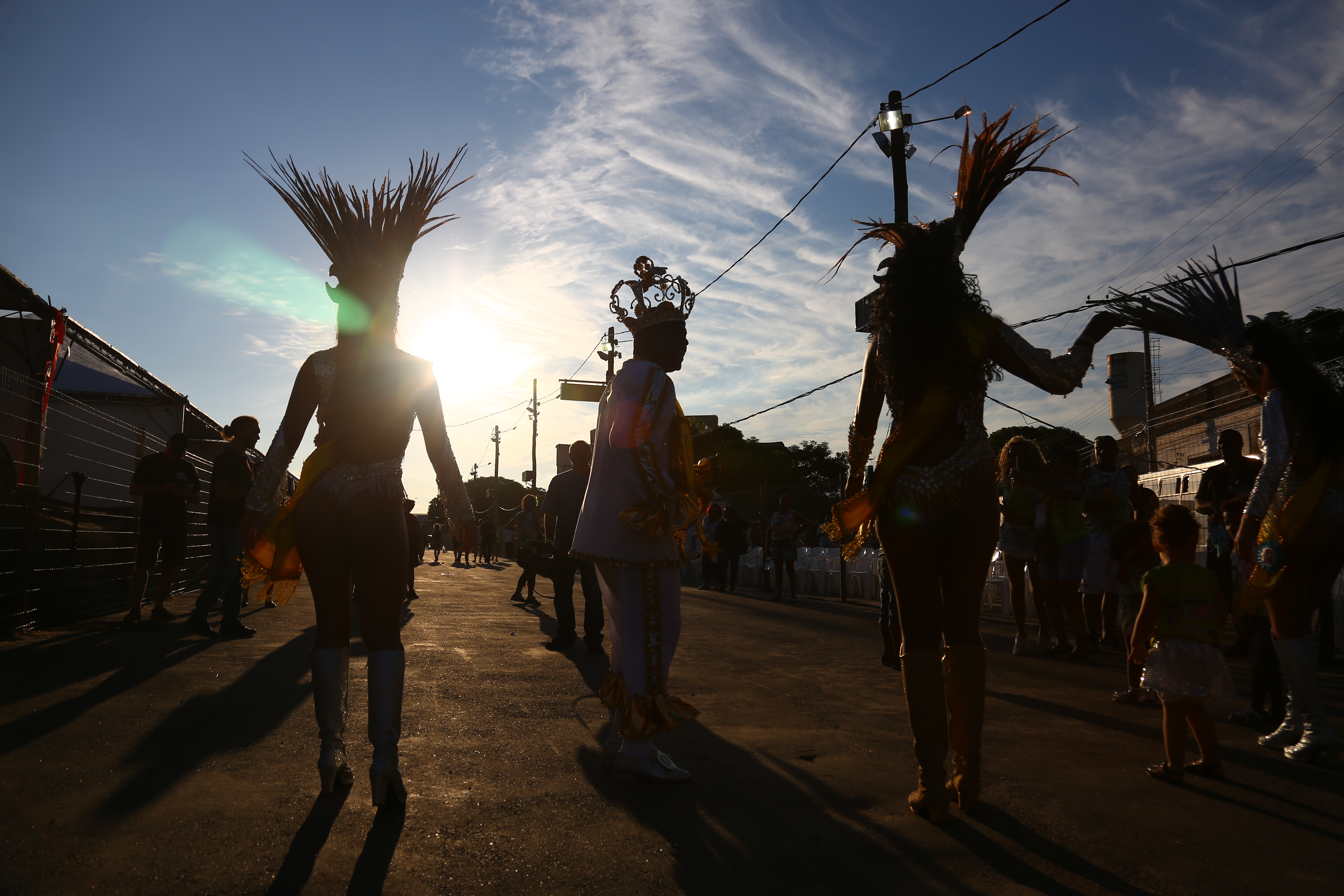 As inscrições e envio das propostas pode ser feito pelo e-mail pelotascarnaval@gmail.com