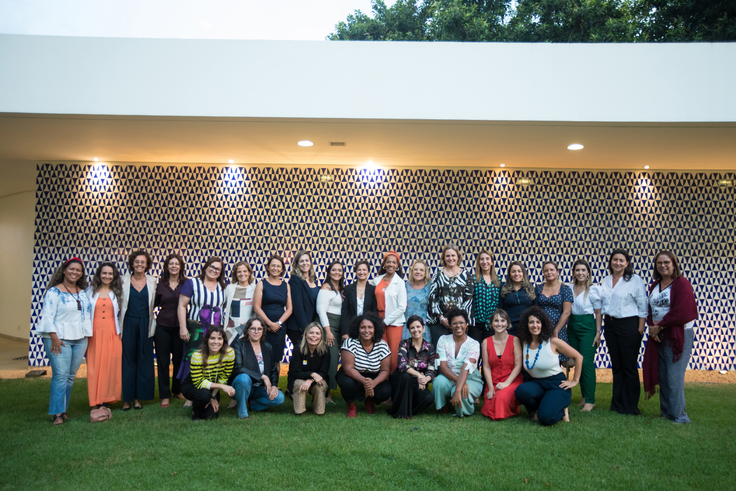 Na capital federal, gestora-chefe do Executivo local realizou oficina do Instituto Alziras, que contribui a uma maior participação das mulheres na política