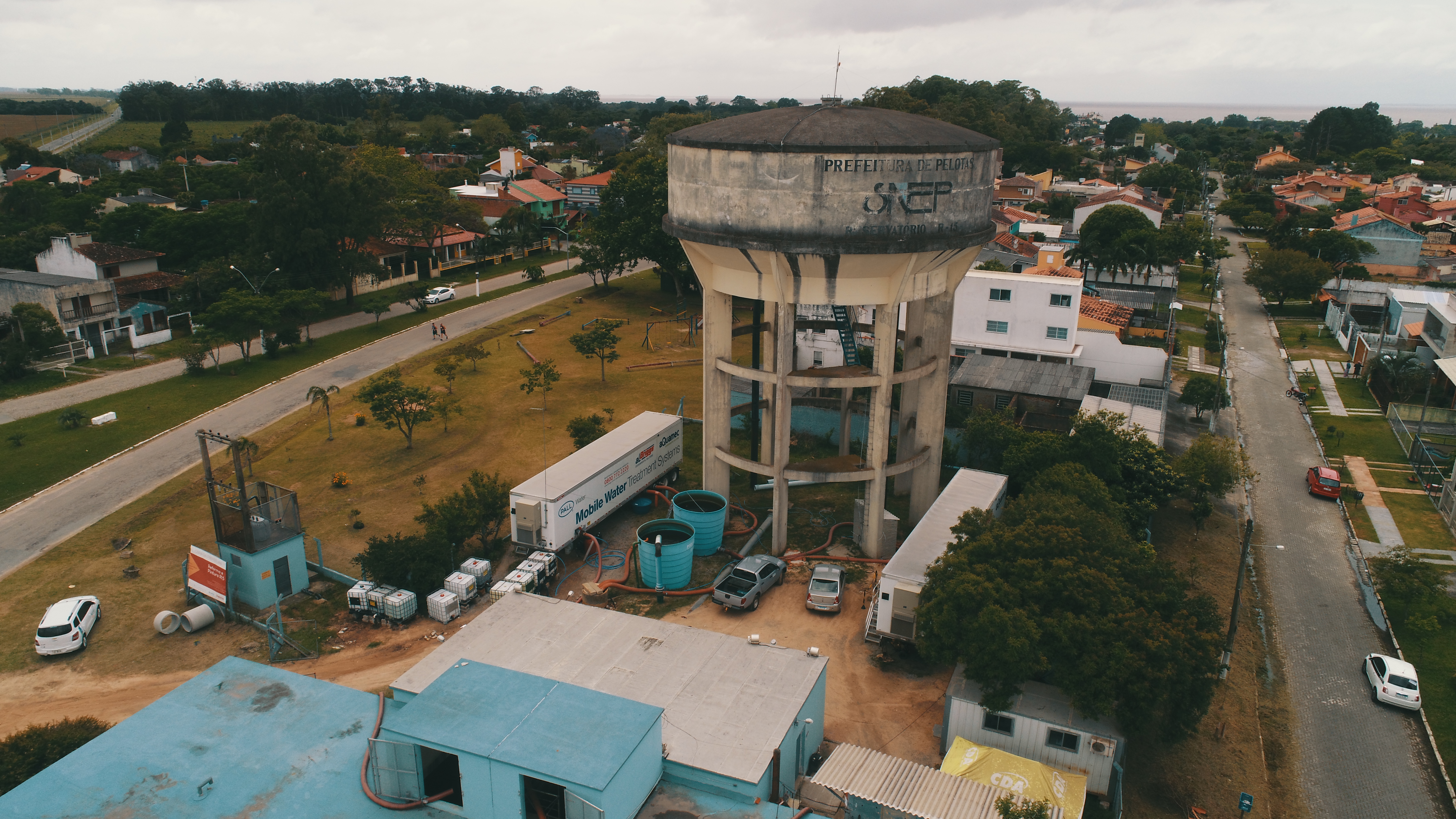 Será feita a pintura completa de todo o reservatório, a manutenção hidráulica e a requalificação das bombas do sistema de abastecimento