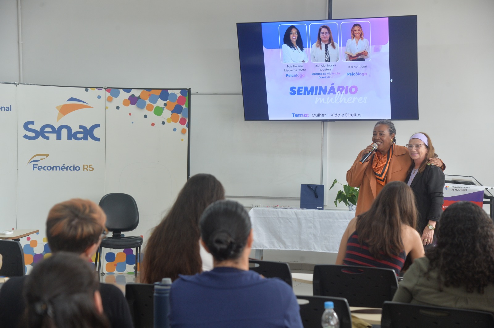 Promovido pela Secretaria de Políticas para Mulheres, o evento abordou temas relacionados aos direitos das mulheres, enfrentamento à violência e fortalecimento da autonomia feminina