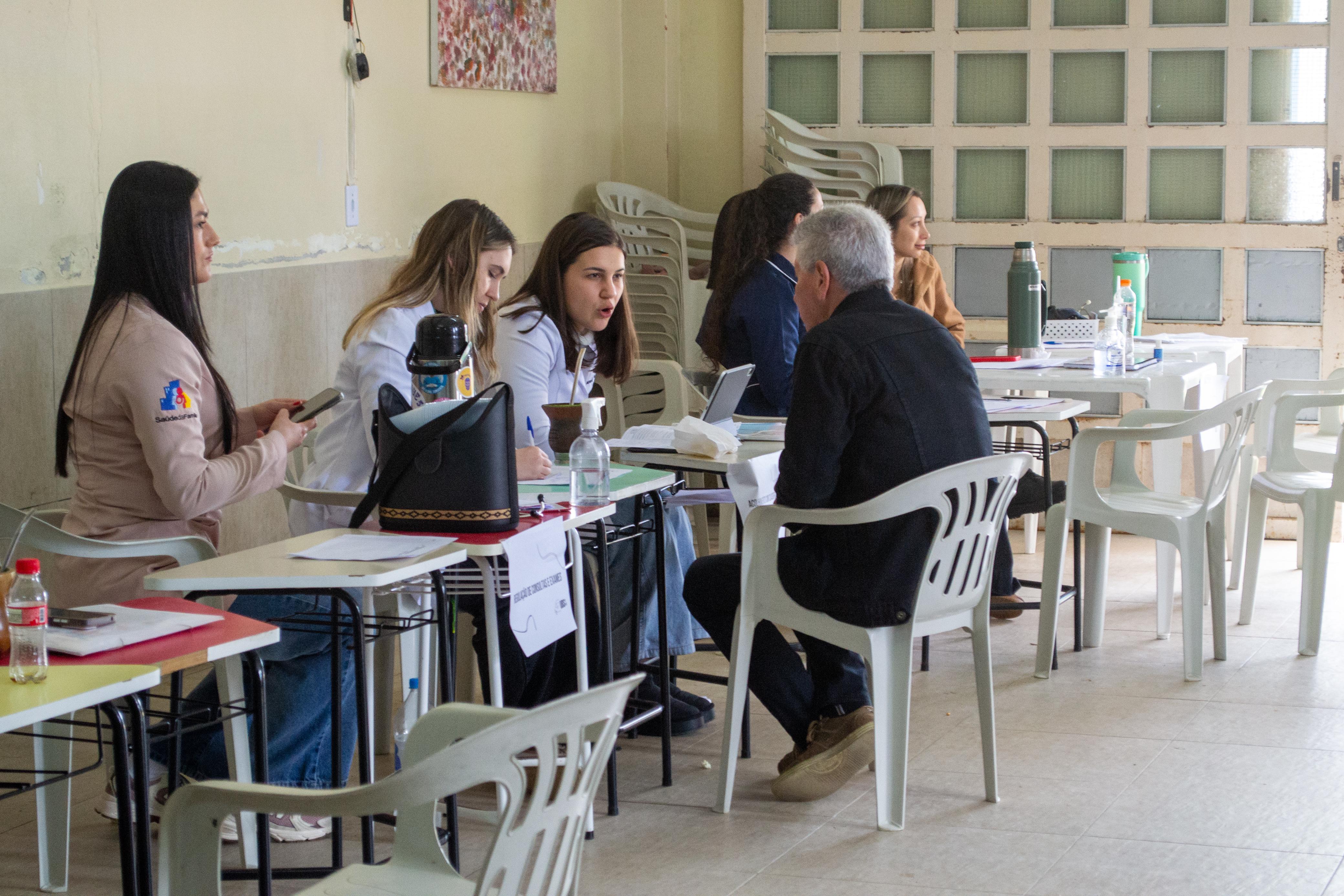 Secretaria de Saúde vai alocar profissionais nas unidades geridas pela Universidade a fim de evitar desassistência à população durante a greve de servidores da instituição