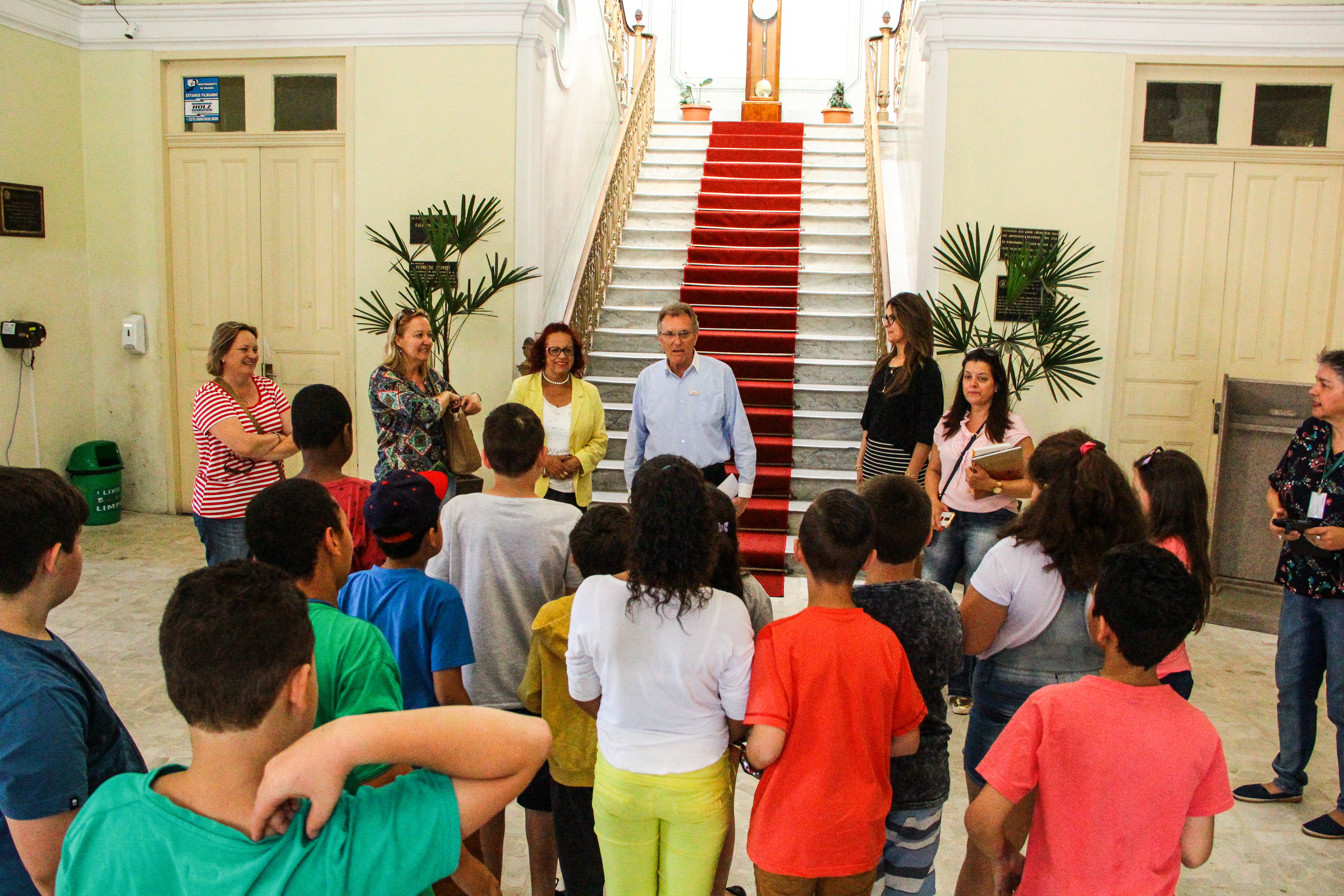 A visita é uma ação do projeto "Eu conheço Pelotas", desenvolvido pela guia de turismo Maria da Graça Brum Argoud