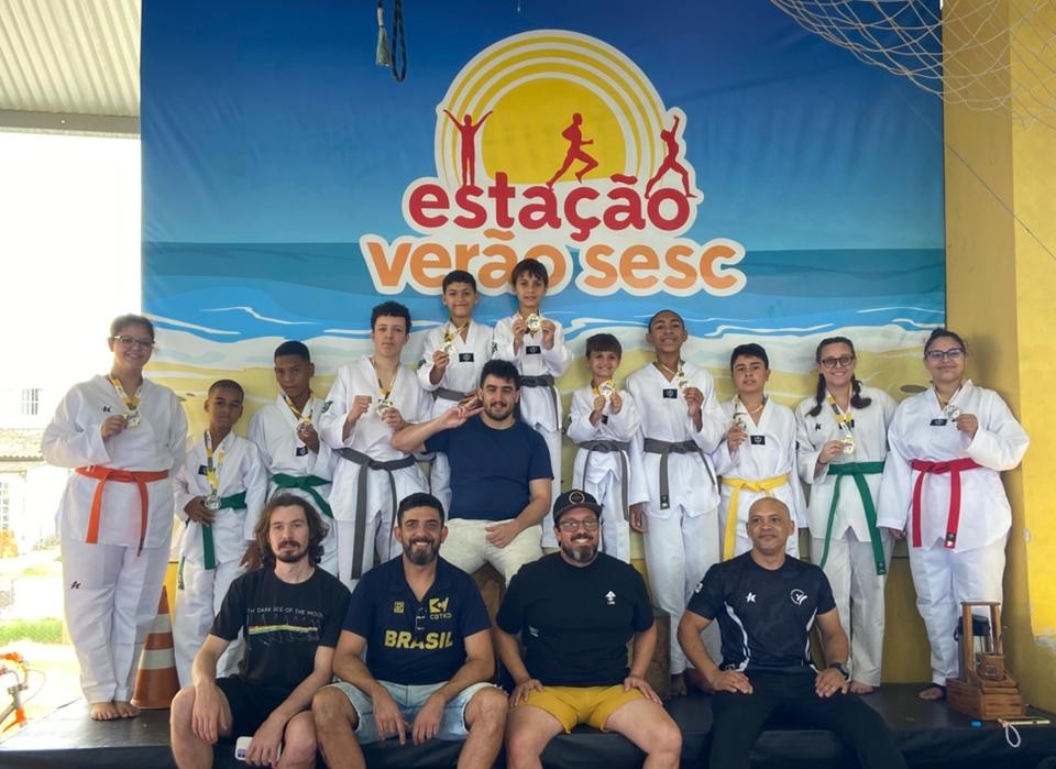 Todos os atletas do projeto inscritos na competição subiram ao pódio