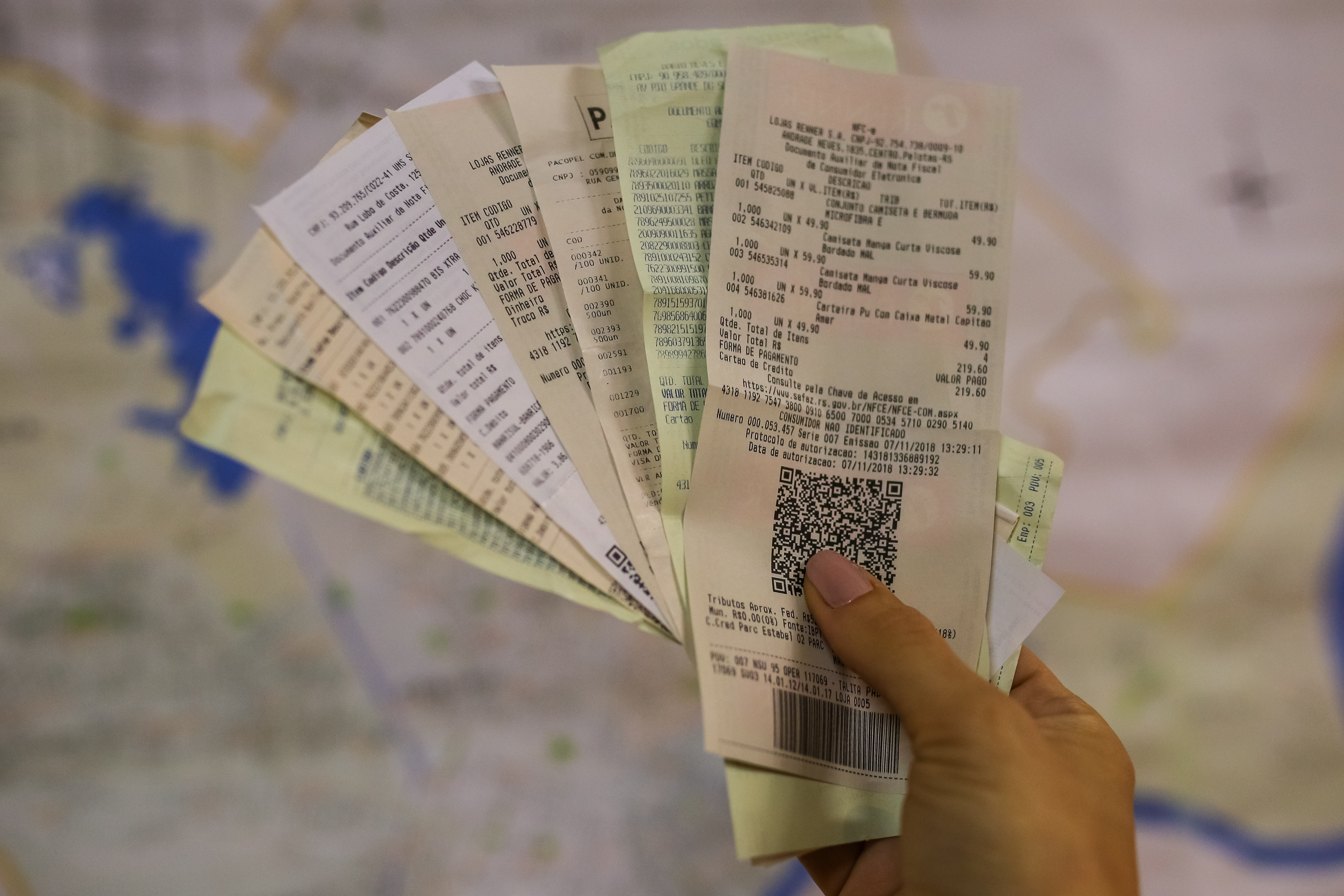 Apenas Pelotas e Passo Fundo tiveram crescimento na arrecadação do Imposto sobre Circulação de Mercadorias e Serviços (ICMS) no últimos dois anos. Pelotas cresceu 2,17 % e Passo Fundo 0,07%.