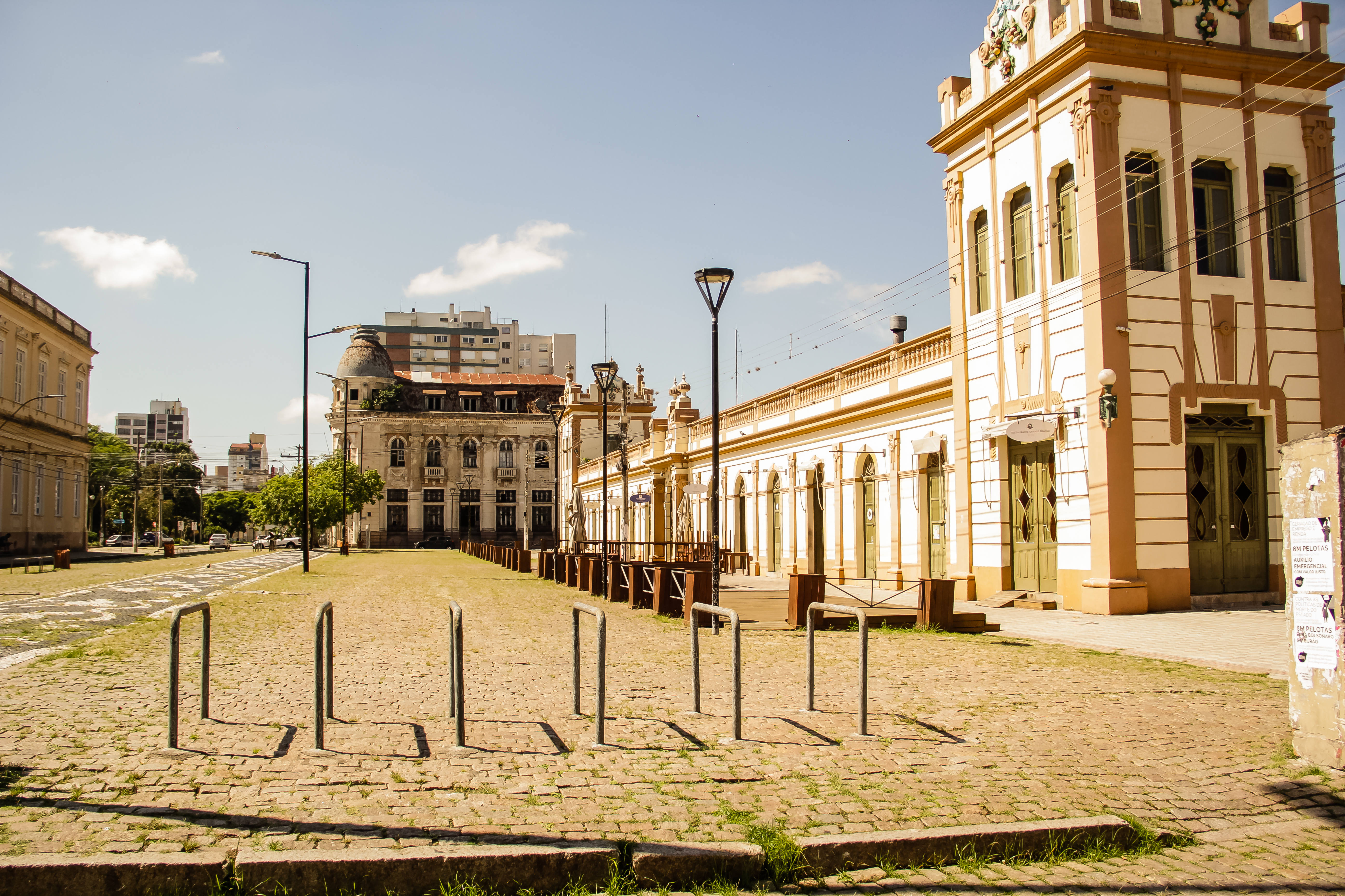 Seguindo determinação estadual, na sexta-feira (2)  o comércio, como supermercados, poderá funcionar em Pelotas. No sábado (3), não haverá lockdown e, no domingo (4), todas as atividades estarão fechadas