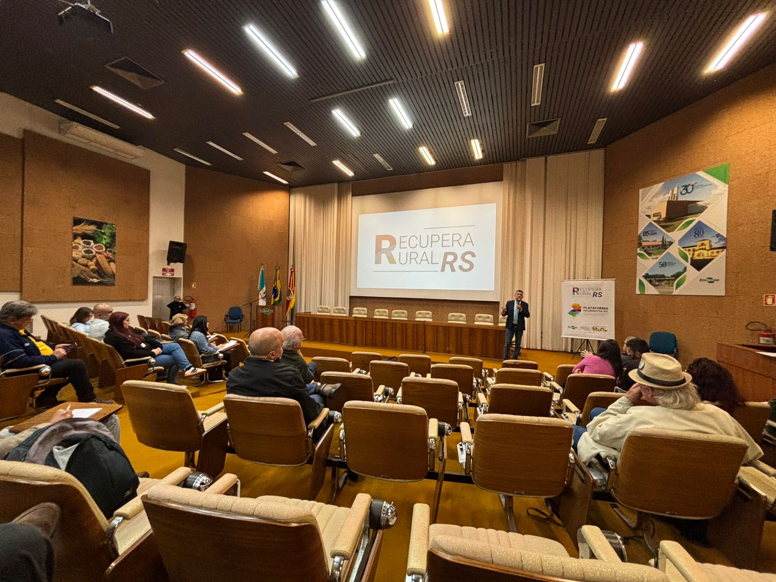 Iniciativa reuniu instituições para debater restauração ecológica como estratégia de resiliência no campo e na cidade