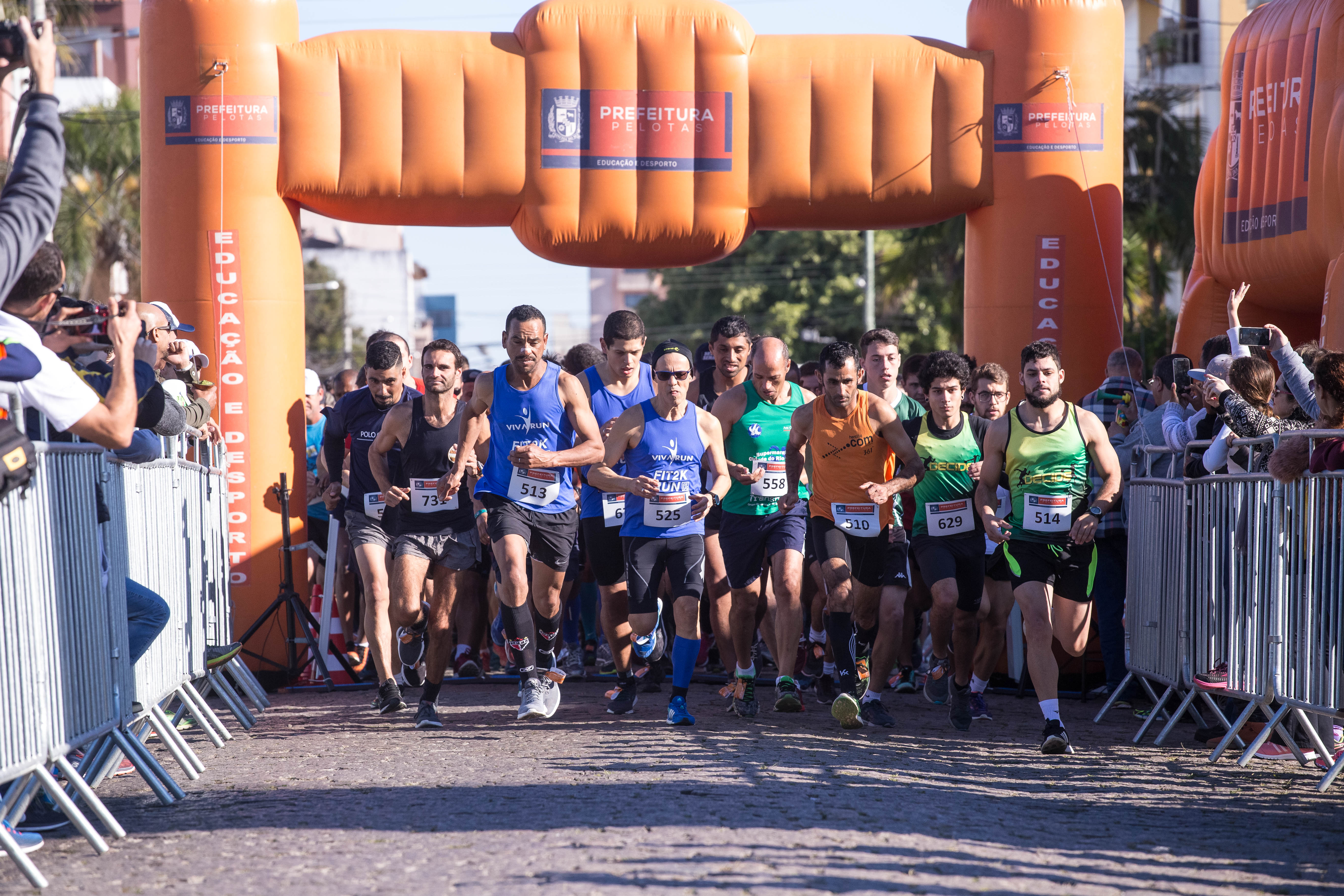 Participantes de diversas categorias disputaram medalhas e troféus