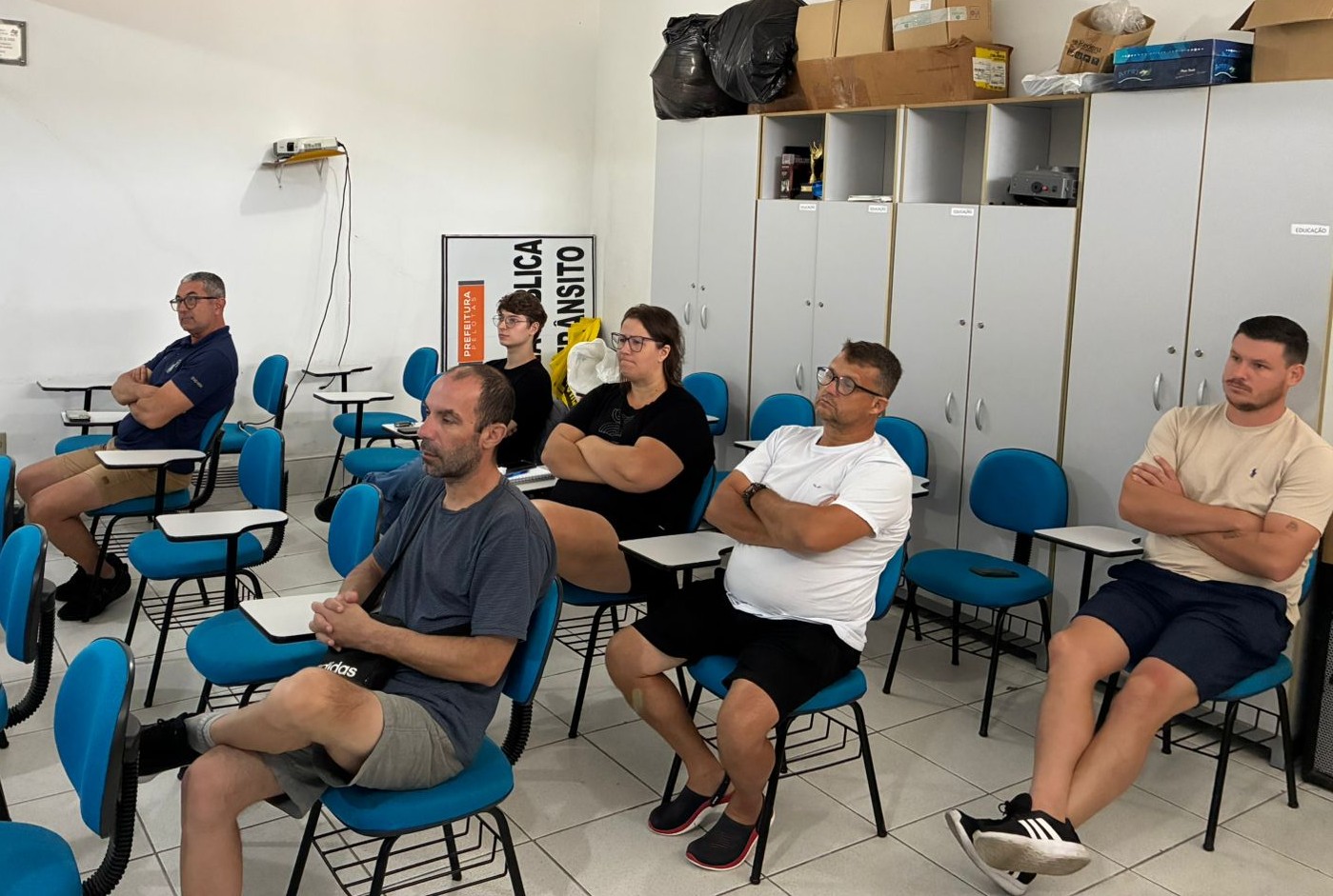 A formação de oito horas é obrigatória para novos motoristas te táxi. Encontro aconteceu na sede da STT, no Porto