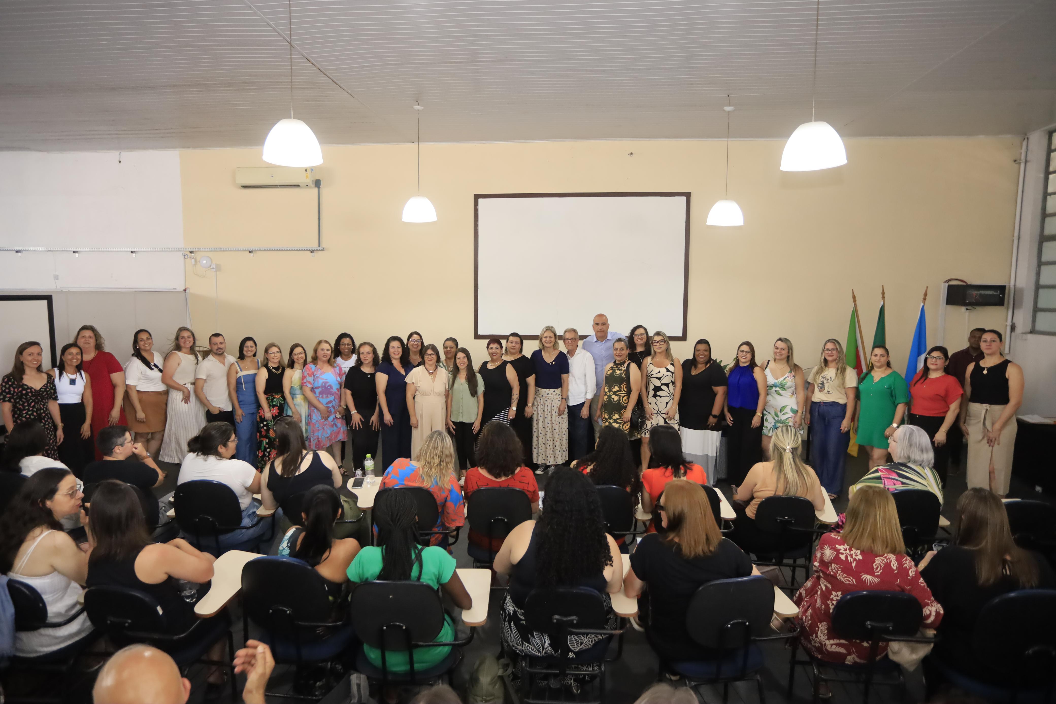 Equipes foram escolhidas pelas comunidades escolares dos estabelecimentos de ensino do município
