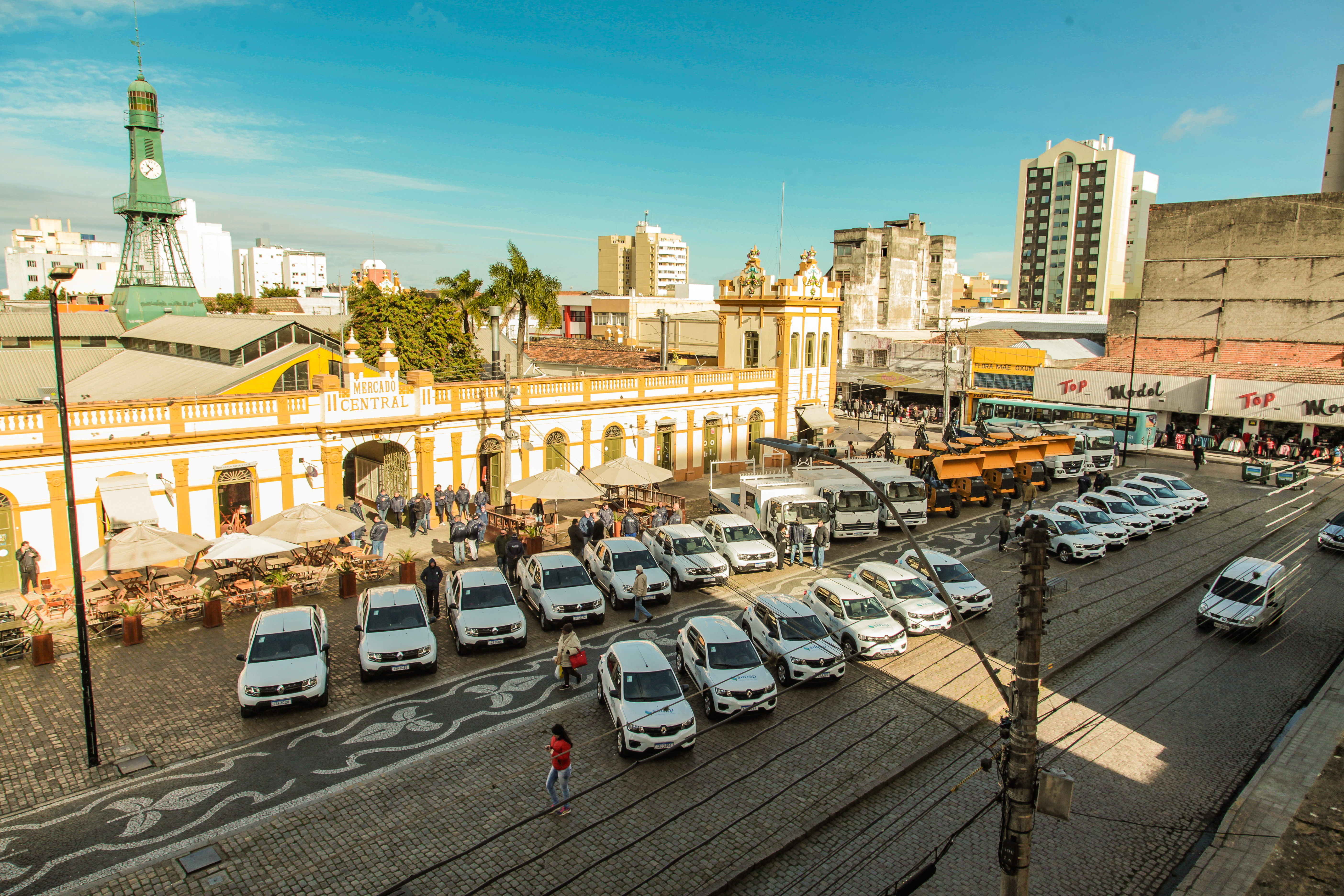 Autarquia também apresentou os novos caminhões da coleta seletiva