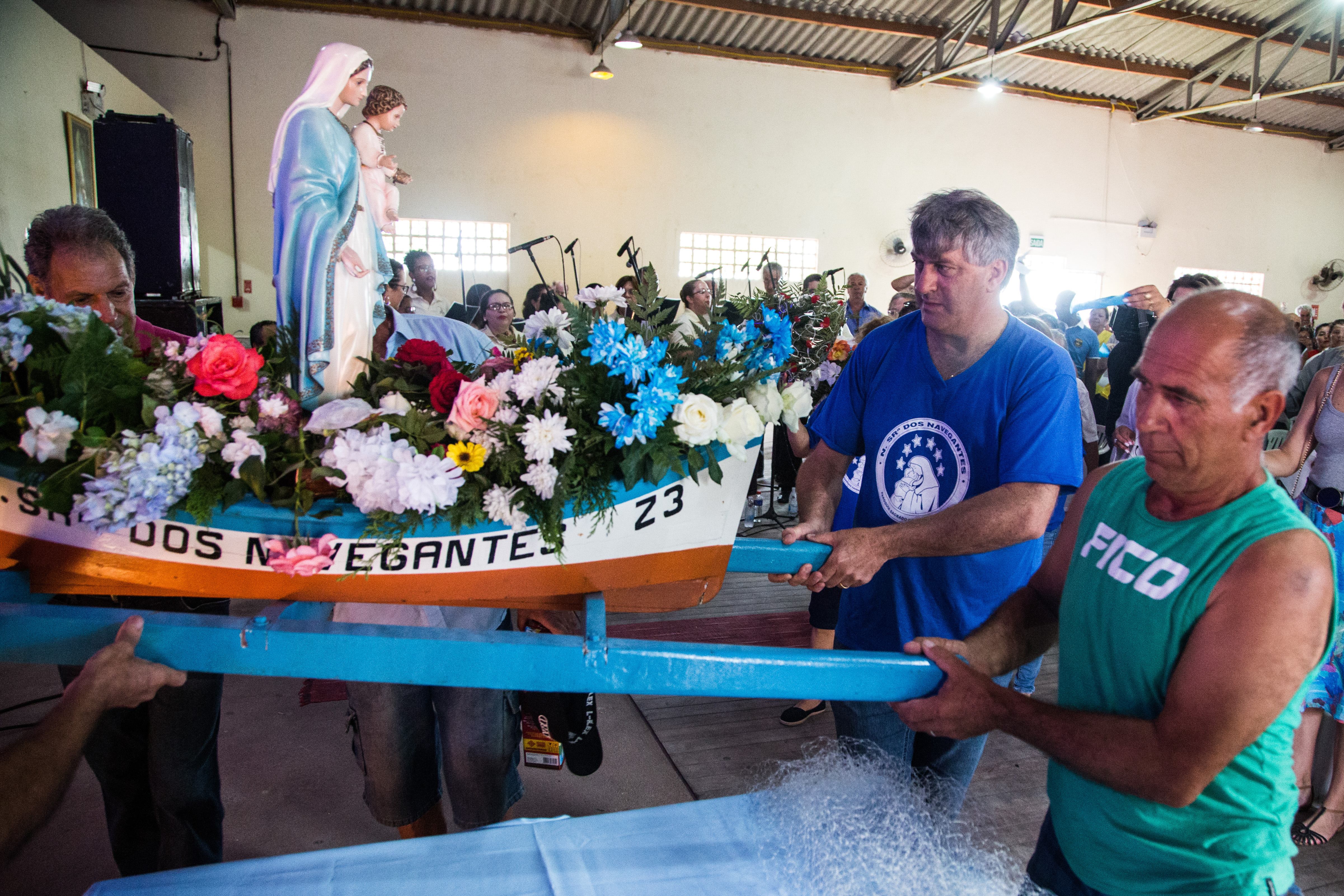 Programação inclui procissão luminosa e missa solene