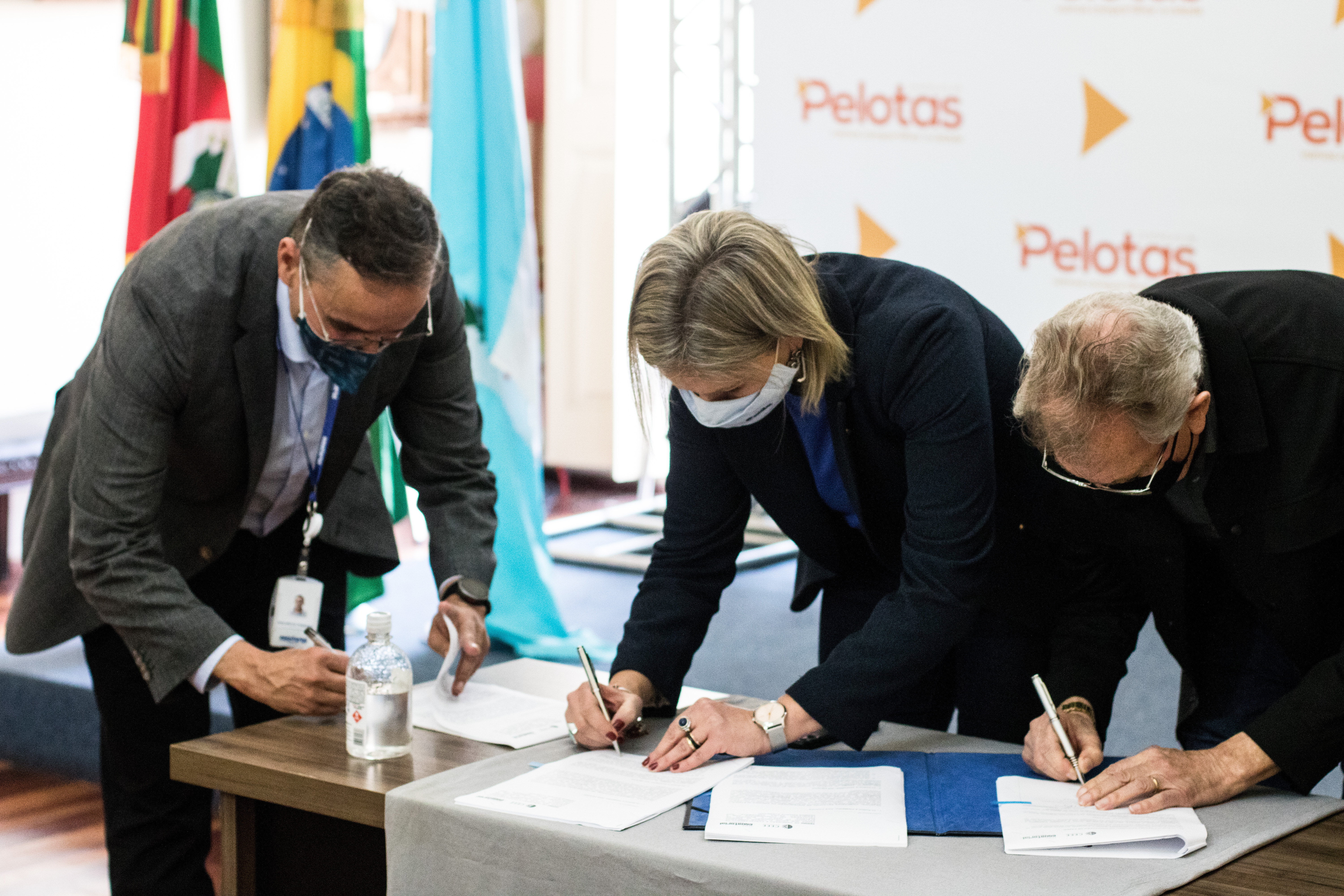 Em acordo histórico entre Prefeitura de Pelotas e a empresa Equatorial Energia, nova administradora da CEEE-D, a dívida municipal, no valor total de R$ 156.671.607,28, será paga em 240 parcelas