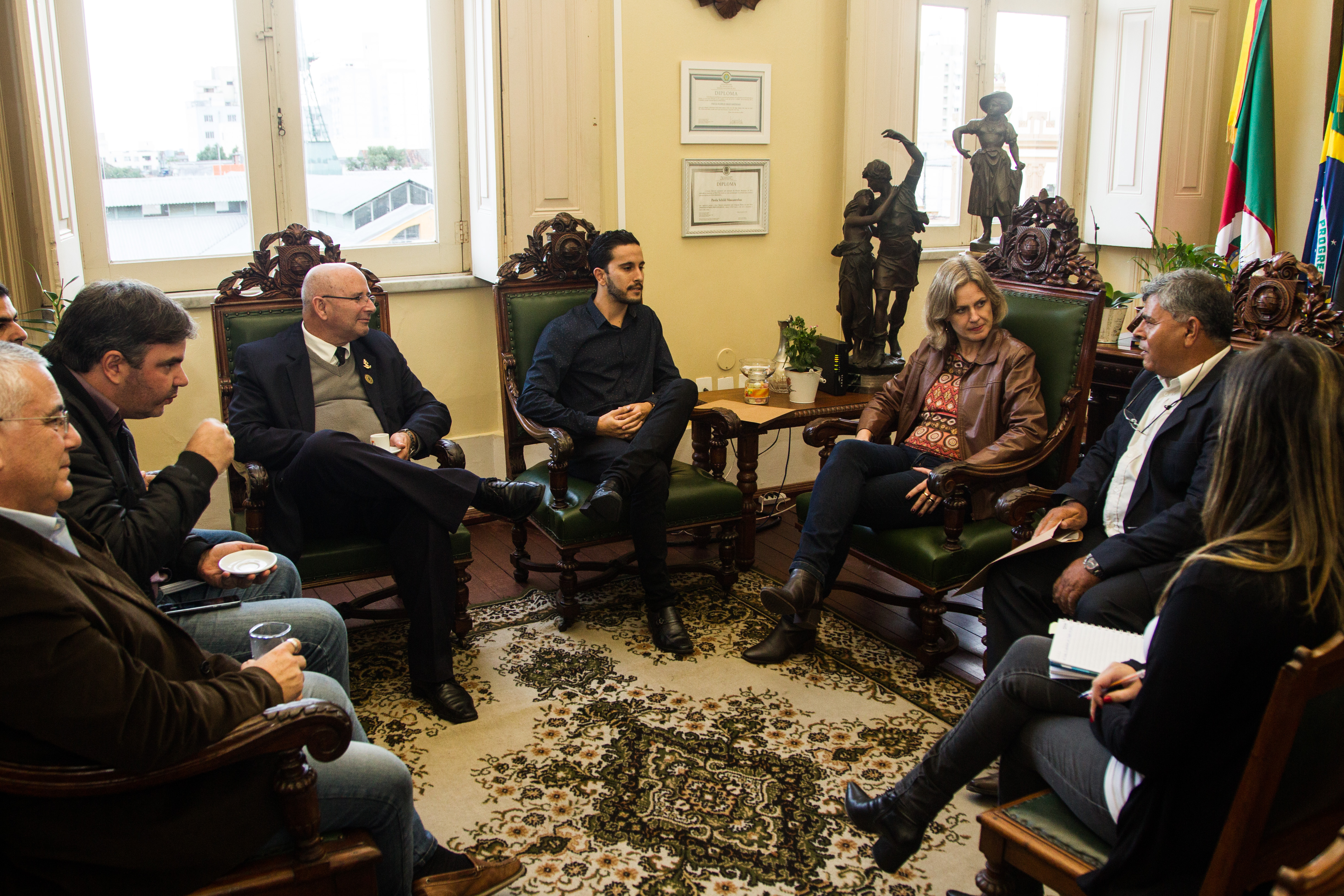 Nova diretoria discutiu projetos da Prefeitura do bairro e apresentou demandas de moradores