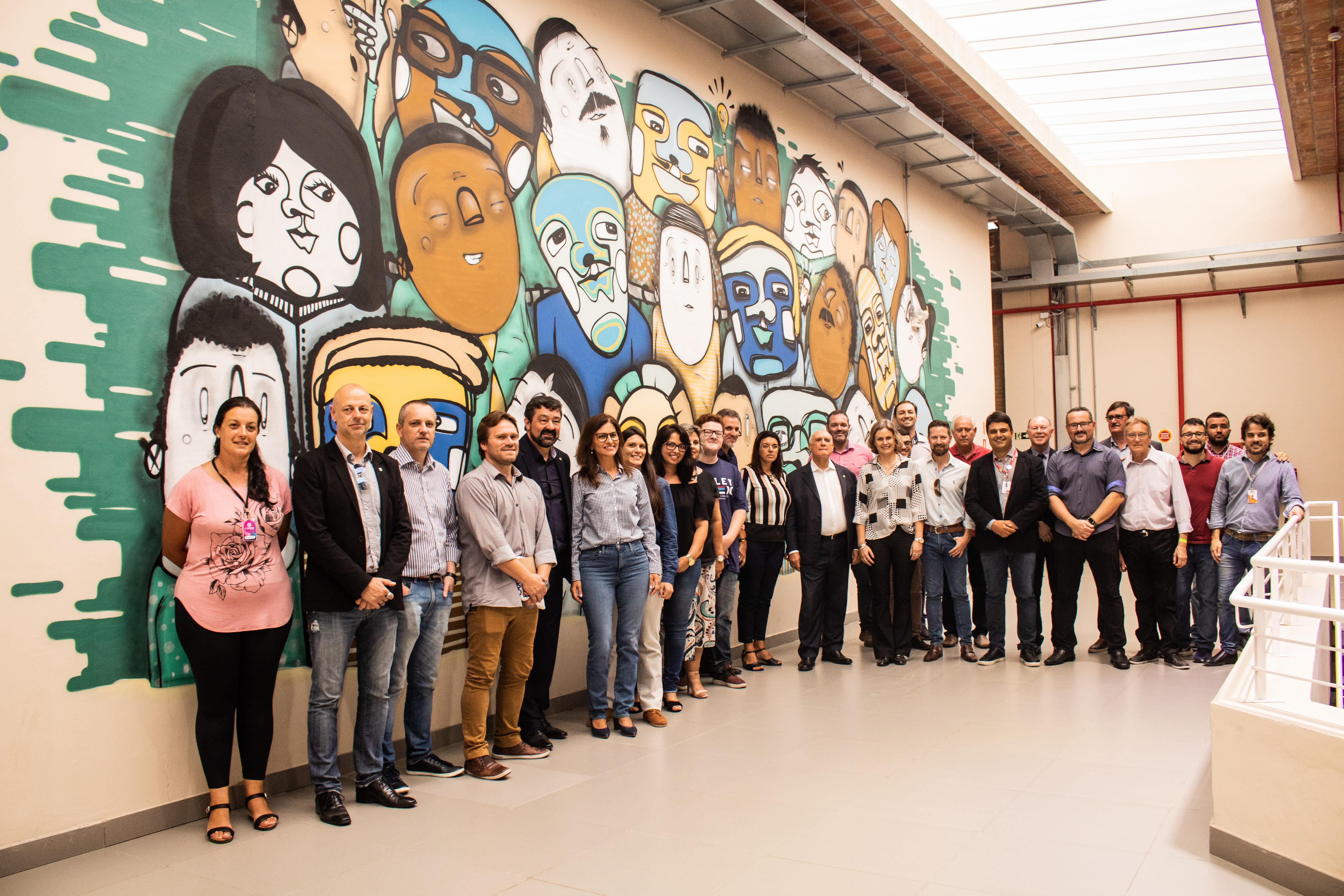 A prefeita Paula Mascarenhas acompanhou a visita feita pelo senador e agradeceu apoio dele ao Parque