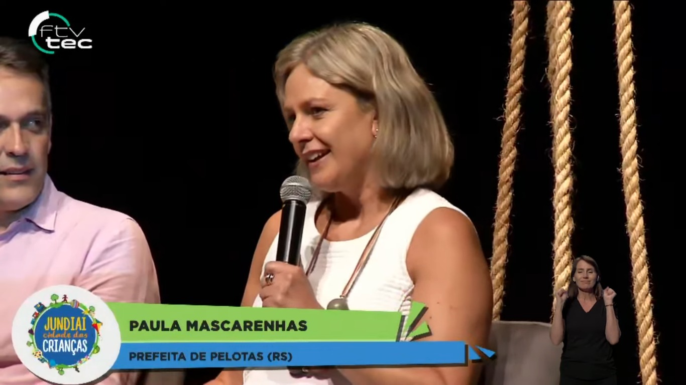 Prefeita participou do painel Direito à Cultura no segundo dia de programações