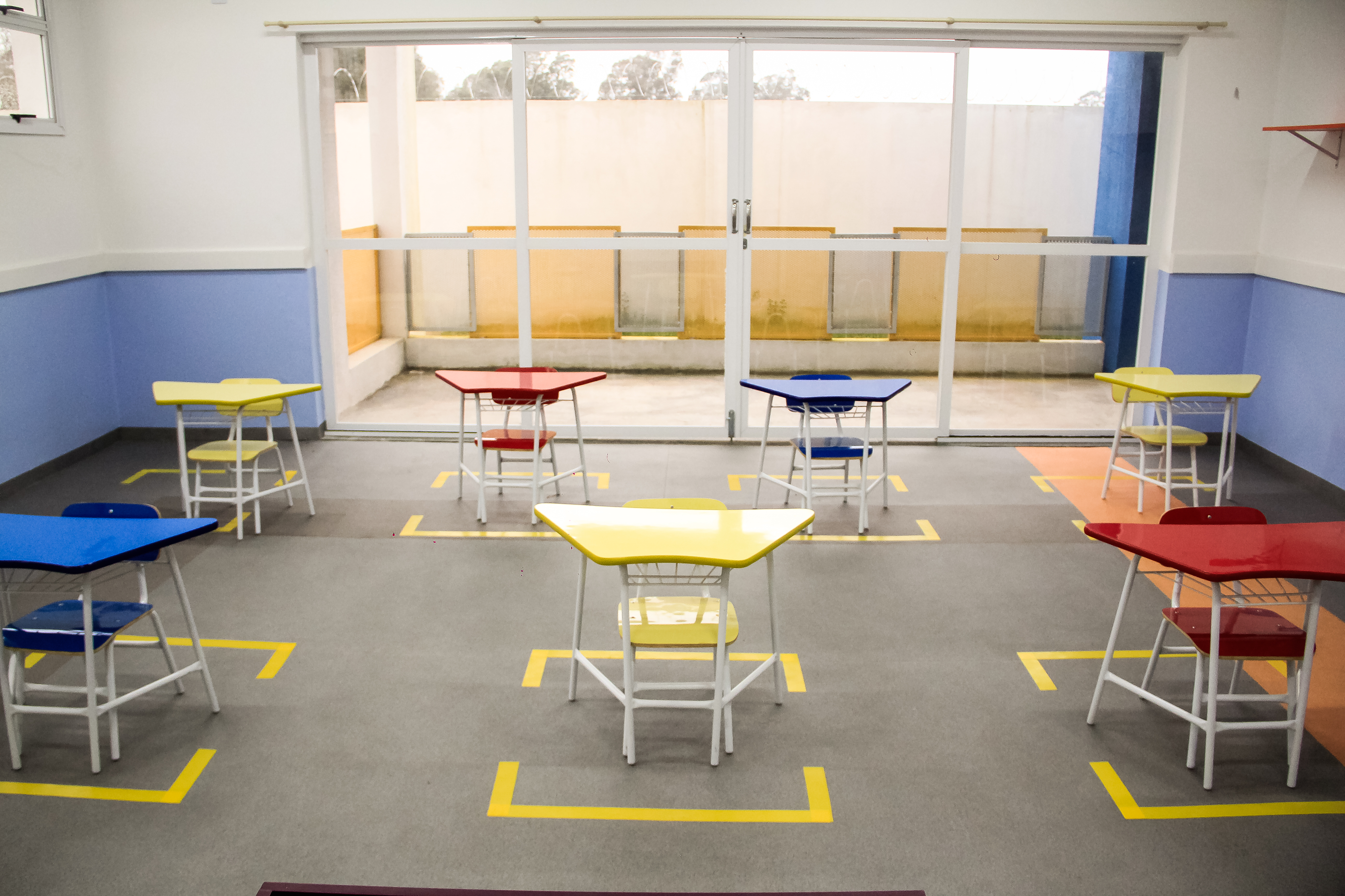 Escolas estão preparadas, com equipamentos necessários e capacitações já realizadas, para o retorno, que seguirá um cronograma estabelecido pela Prefeitura em conjunto com a Secretaria de Educação e Desporto e equipes diretivas