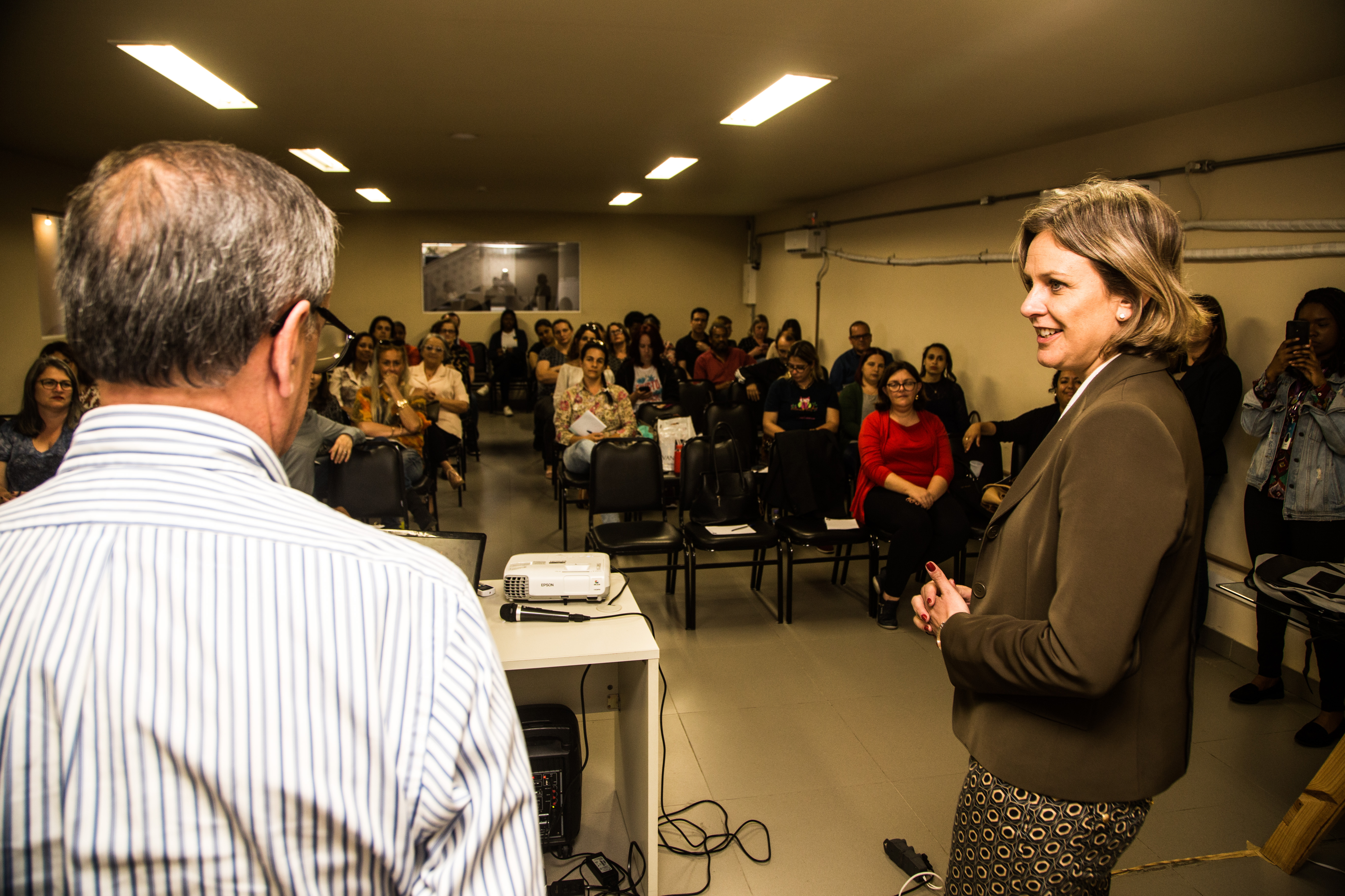 Mais 24 profissionais foram certificados na metodologia, desenvolvida com os alunos da rede municipal dentro do projeto Jovens Empreendedores Primeiros Passos