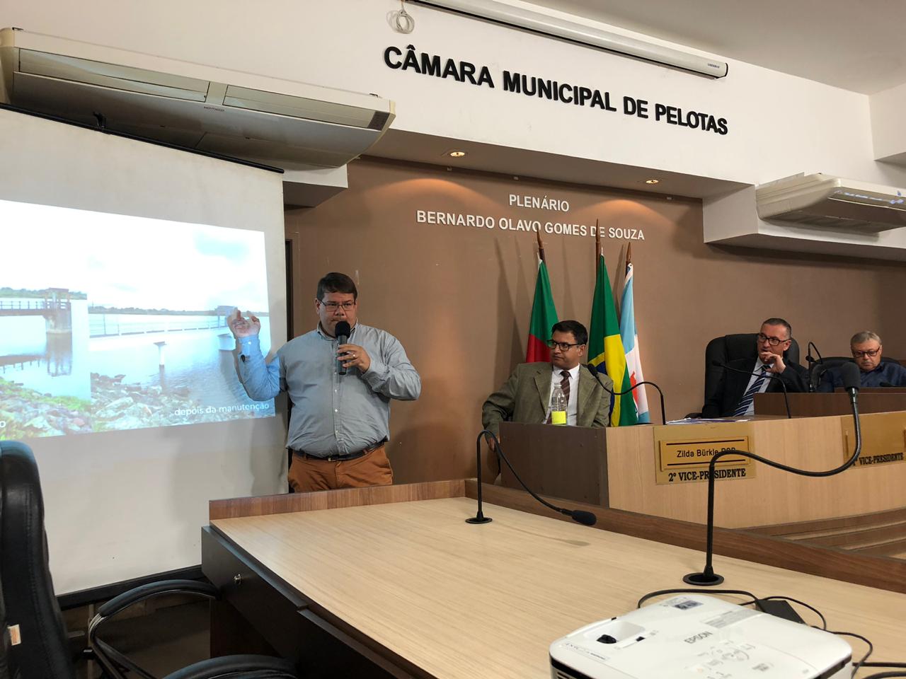 Diretor-presidente do Sanep apresentou, com imagens, as obras executadas desde 2017 na Barragem