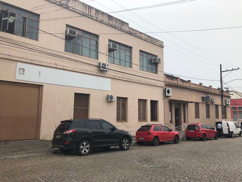 Projeto oferece, de forma gratuita, oficinas de redação, aulas interdisciplinares e simulados