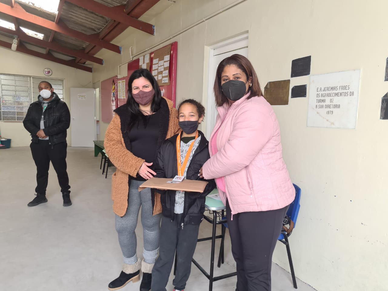 Premiação é referente à Etapa Municipal do concurso. Uma das alunas ficou entre as dez melhores participantes na fase estadual, que nesta edição traz a temática “A escola no combate ao trabalho infantil”