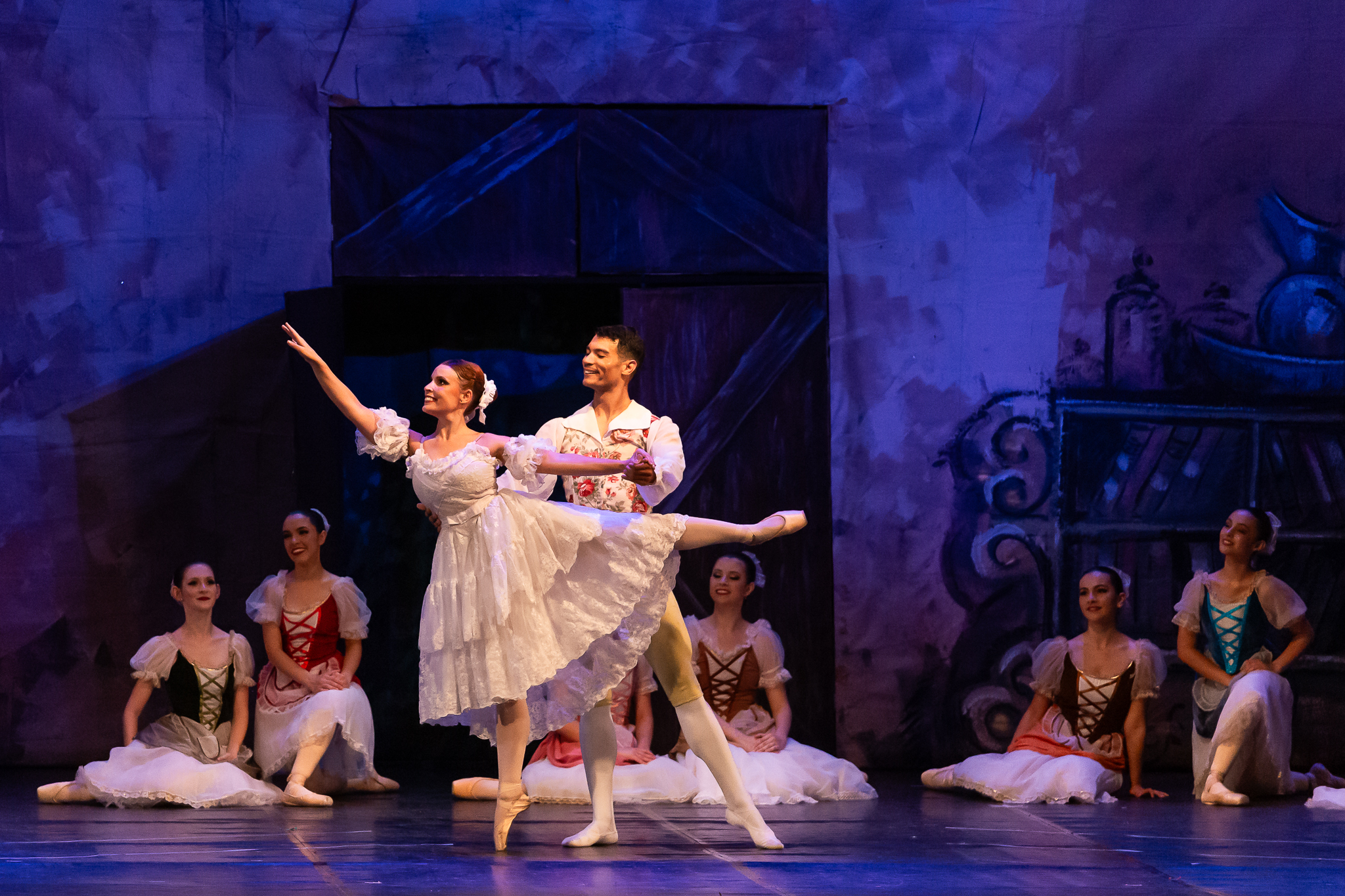 O espetáculo une balé clássico e dança contemporânea na noite de 9 de julho. As entradas gratuitas podem ser retiradas a partir das 9h do dia 8 de julho na bilheteria
