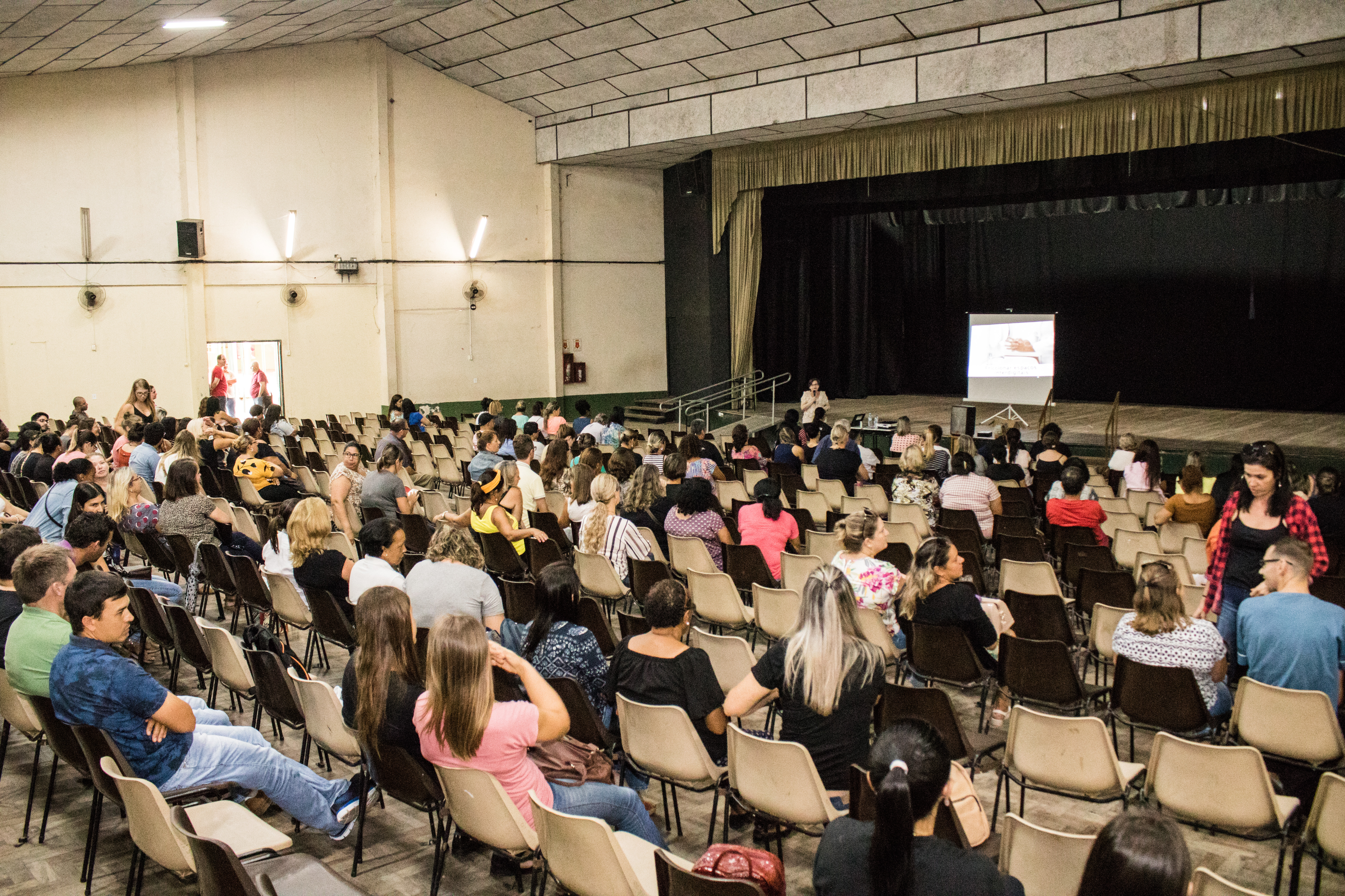 Qualificações visam agilizar e organizar encaminhamento de ocorrências suspeitas, na cidade, do covid-19