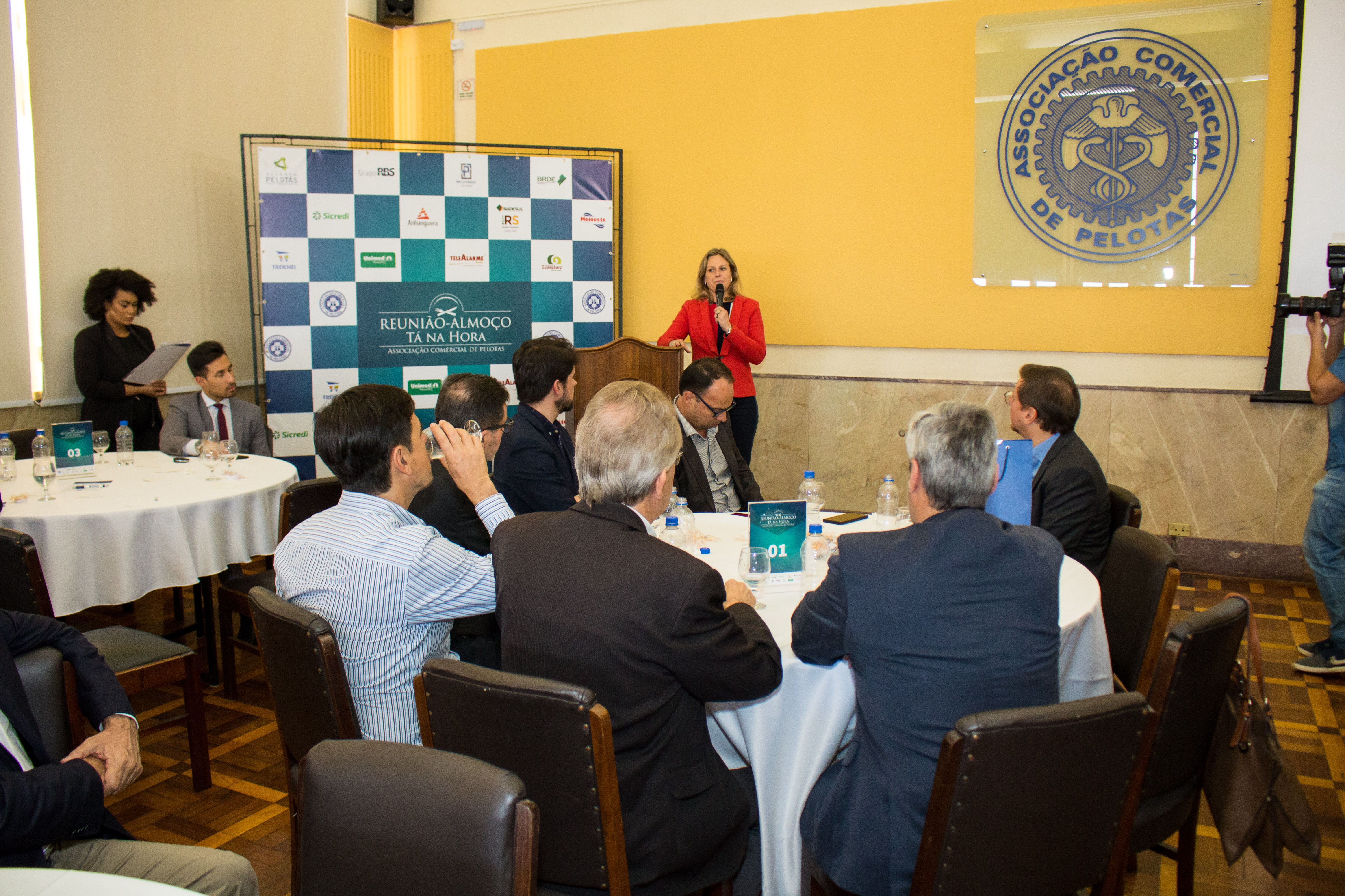 Tema do encontro foram os cinco comportamentos do presente que vão impactar a relação entre as pessoas e marcas do futuro