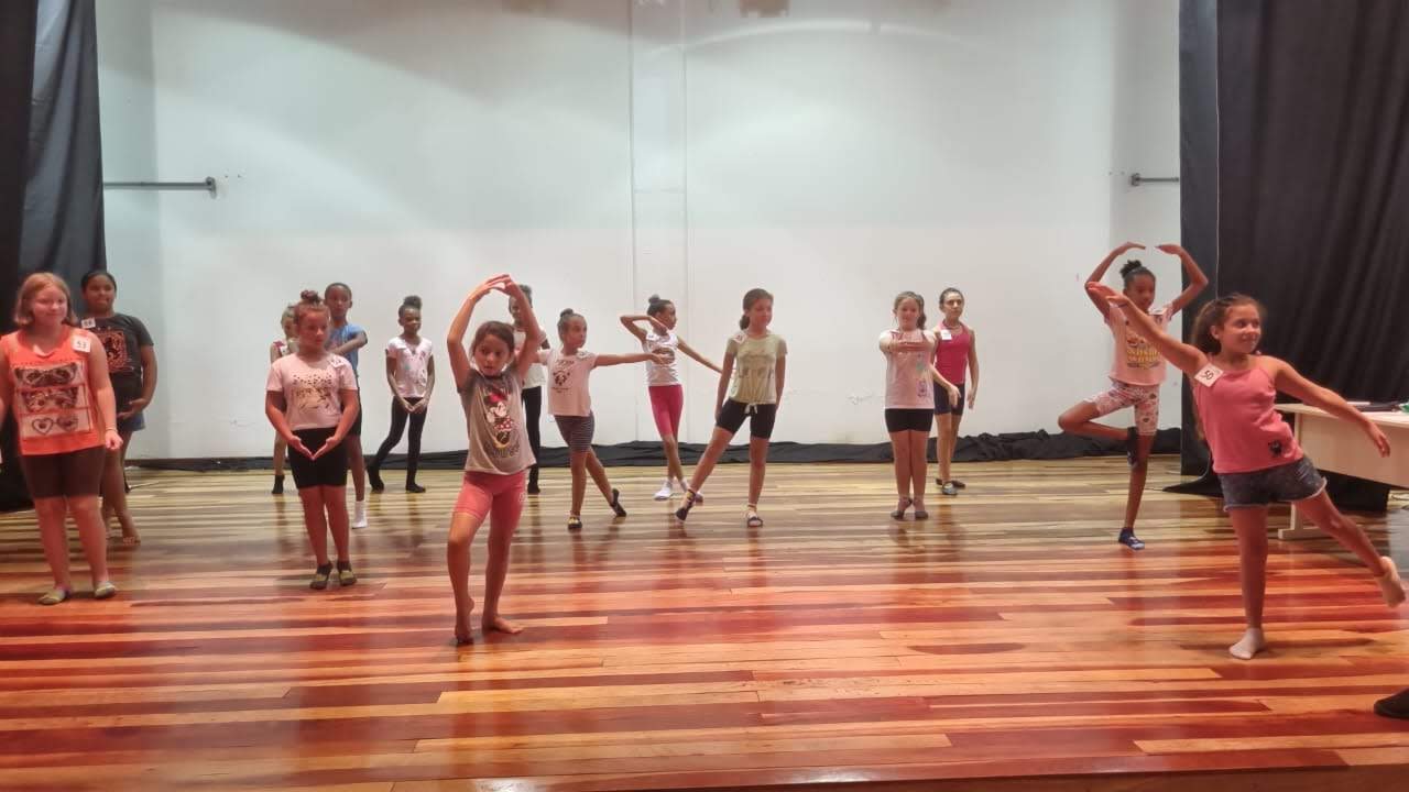 Projeto desenvolvido pela parceria da Prefeitura e do Grupo Ballet de Pelotas selecionou 80 estudantes da rede municipal