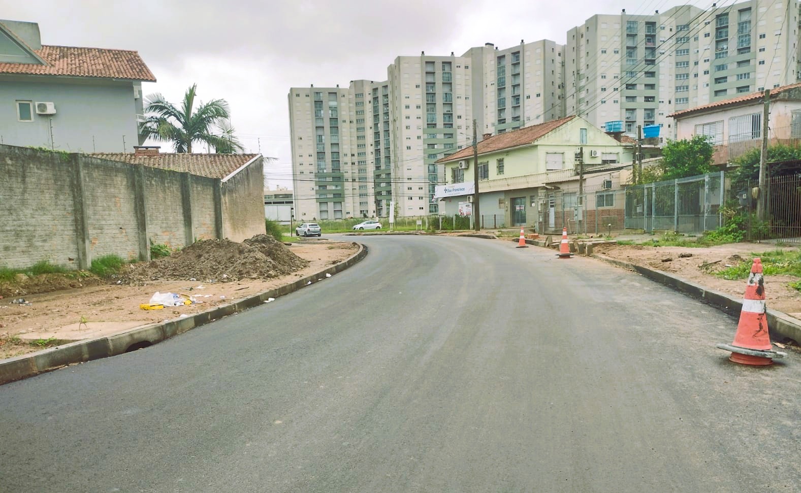 Paralelamente, município inicia obra no balneário Valverde, em trecho que envolve a avenida Senador Joaquim Augusto Assumpção e rua Triunfo