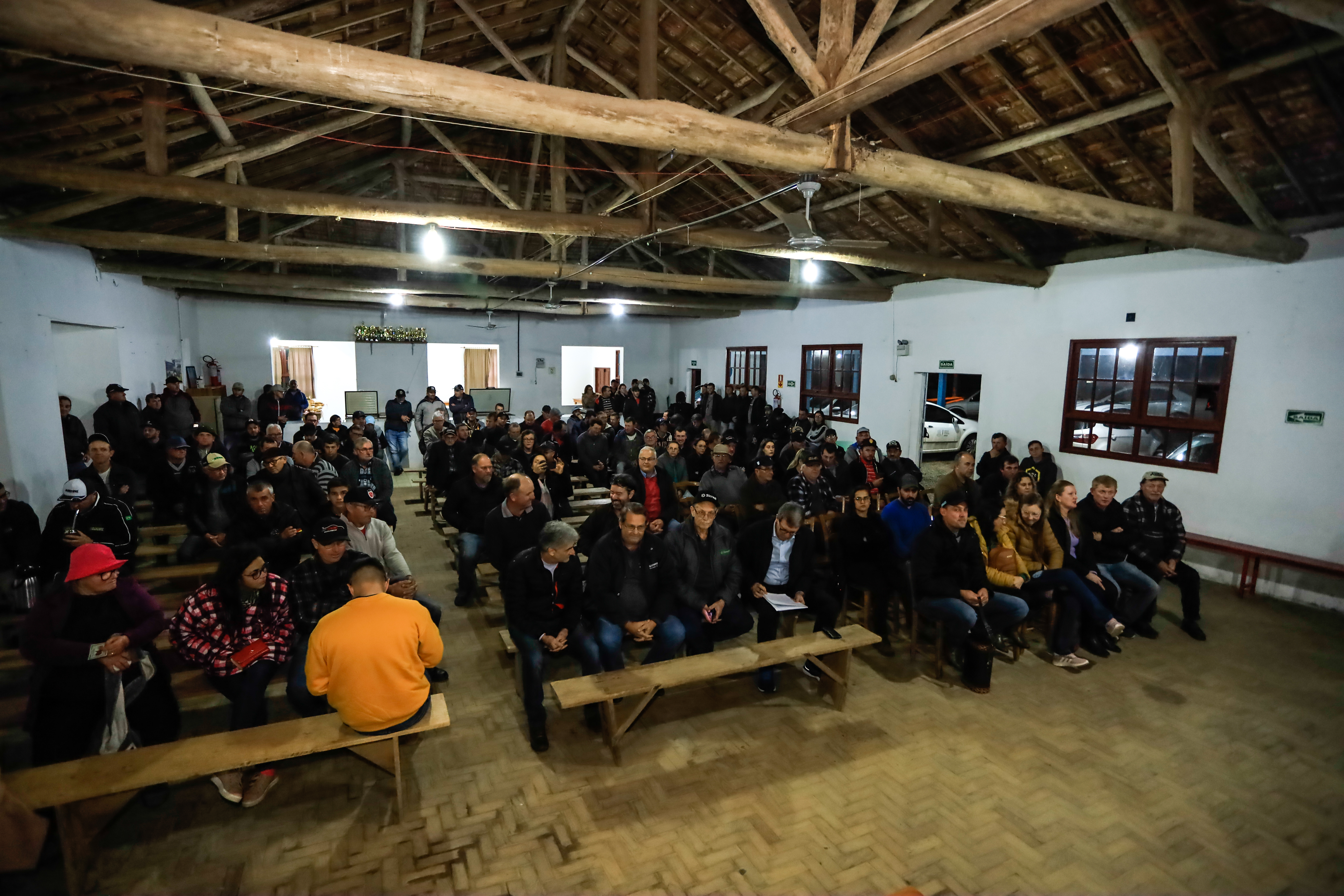 Encontro no 8º distrito, Rincão da Cruz, reuniu mais de 150 agricultores de Pelotas e representantes de entidades do setor primário