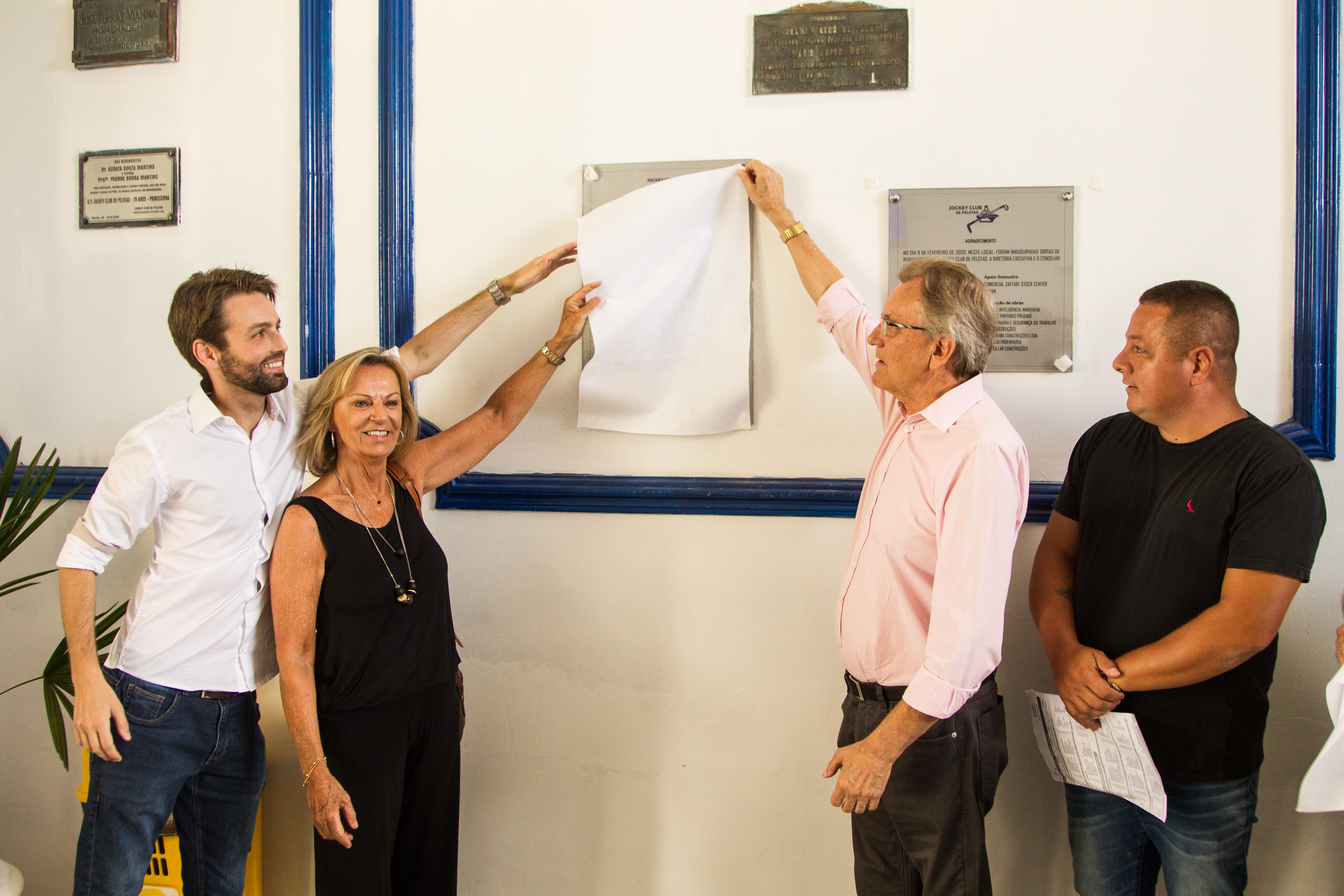 Cerimônia marcou o fim da reforma do local, que durou dez meses. Reabertura foi oficial