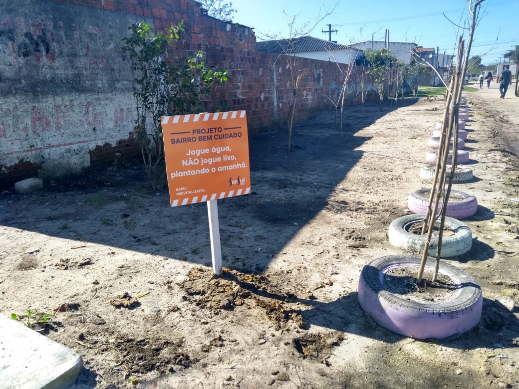 O letreiro foi colocado na rua Carlos Kramer do Amaral, esquina com Aldrovando Lino Iturriet