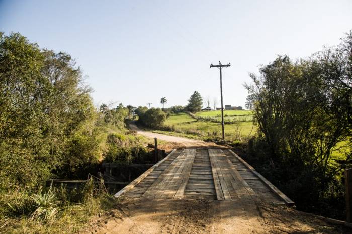 Excesso de chuvas da primeira quinzena do mês danificaram a estrutura. Ponte recebeu vigas novas e reforçadas