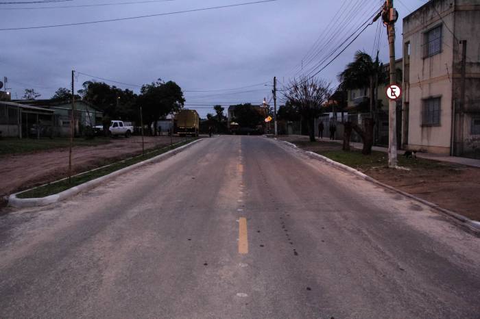 Prefeita Paula Mascarenhas fez a entrega das melhorias na avenida São Jorge, na rua Figueiredo Mascarenhas e em trecho da Andrade Neves. Investimento de quase R$ 1 milhão foi viabilizado por emenda do deputado Daniel Trzeciak