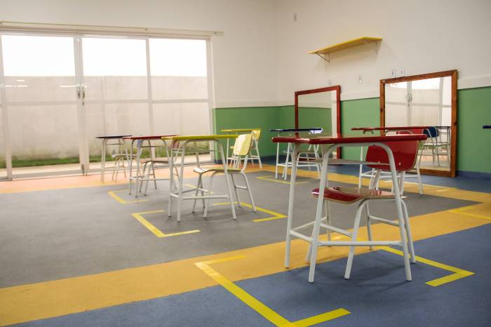 Escolas já estão preparadas com equipamentos necessários e capacitações. Retorno seguirá um cronograma estabelecido pela Prefeitura em conjunto com a Secretaria de Educação e Desporto e equipes diretivas